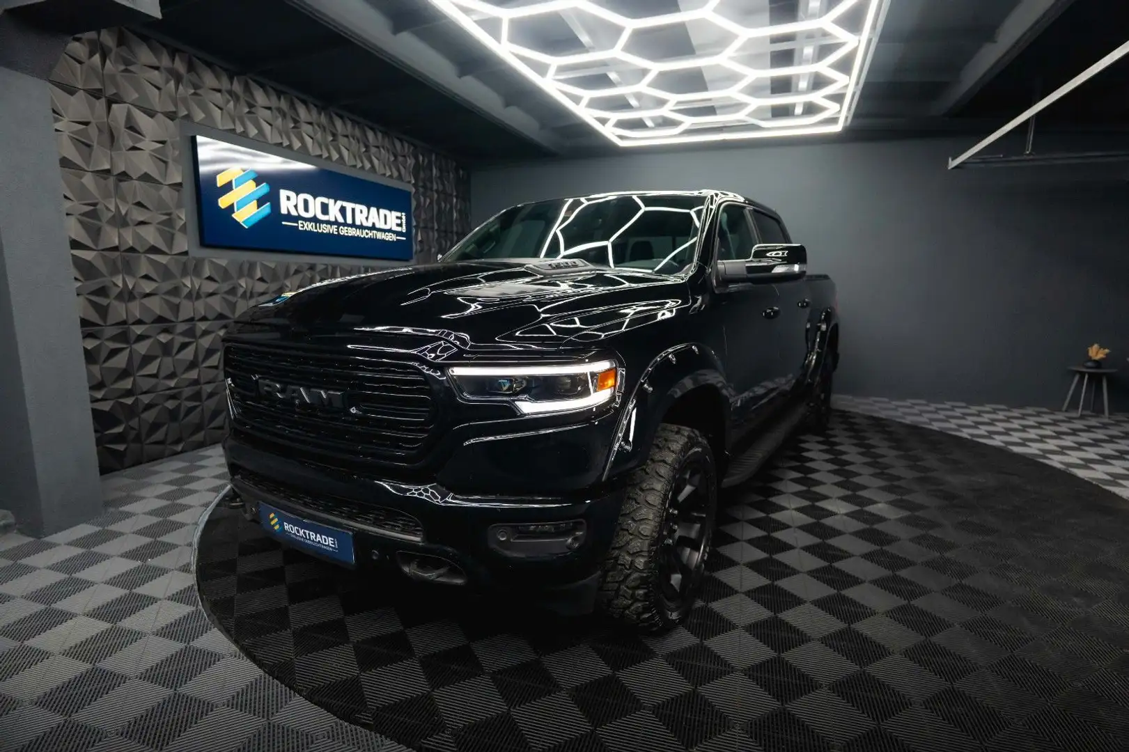 Dodge RAM 5.7 V8 HEMI 4x4 Offroad BLACK EDITION LPG Schwarz - 2