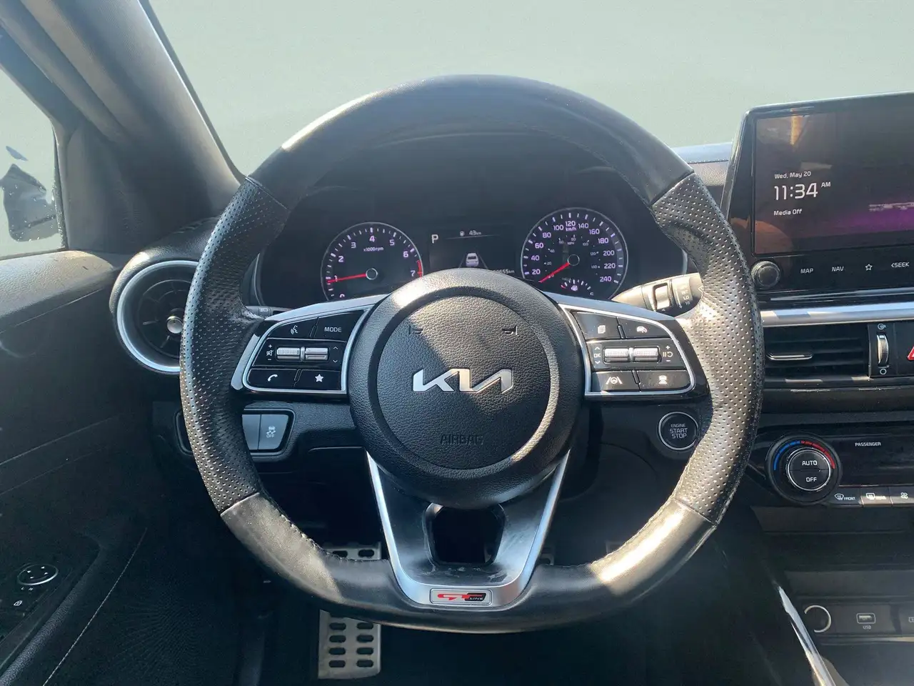 Kia Forte снимка Kia Forte