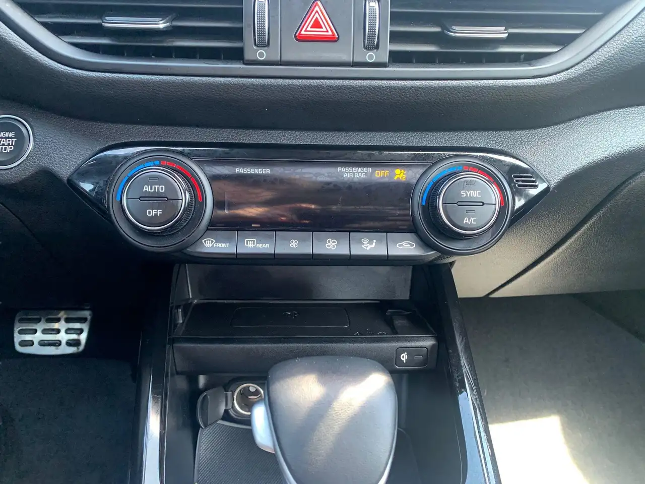 Kia Forte снимка Kia Forte