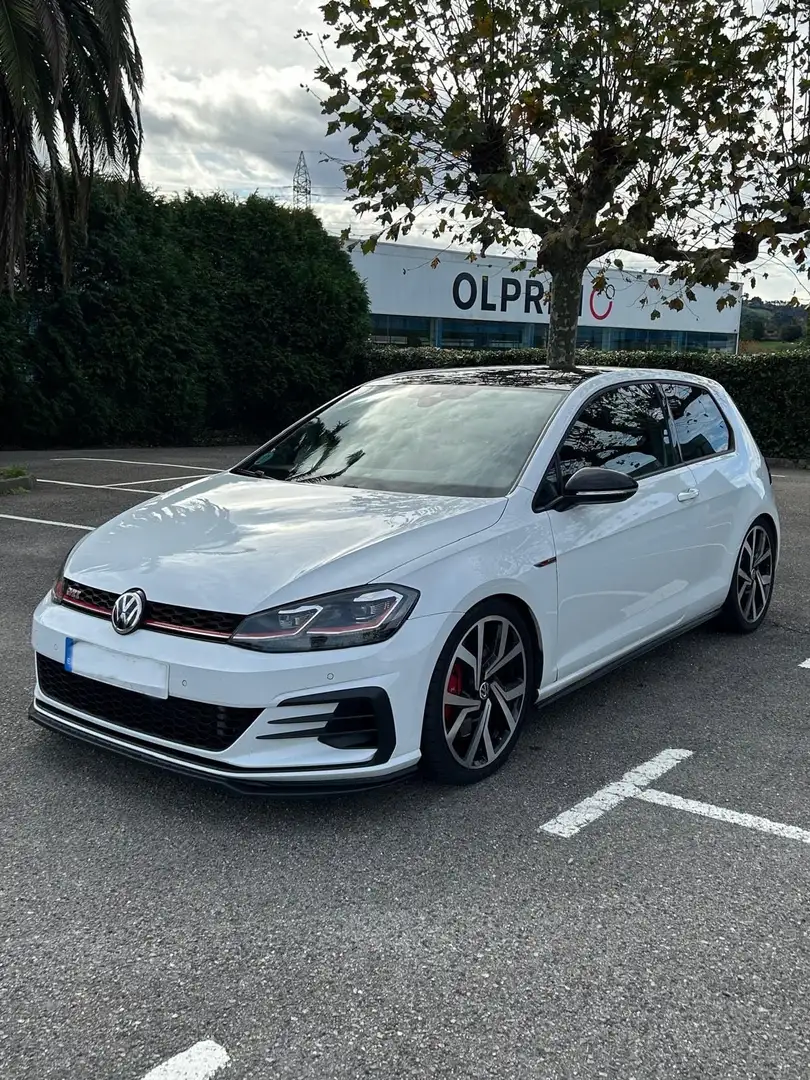 Volkswagen Golf GTI 2.0 TSI Performance DSG7 180kW - 1