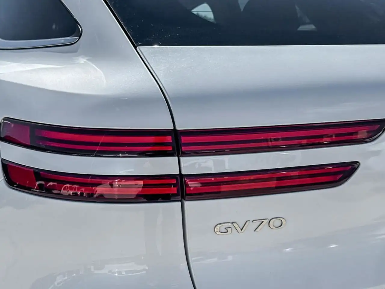 Genesis GV70 снимка Genesis GV70