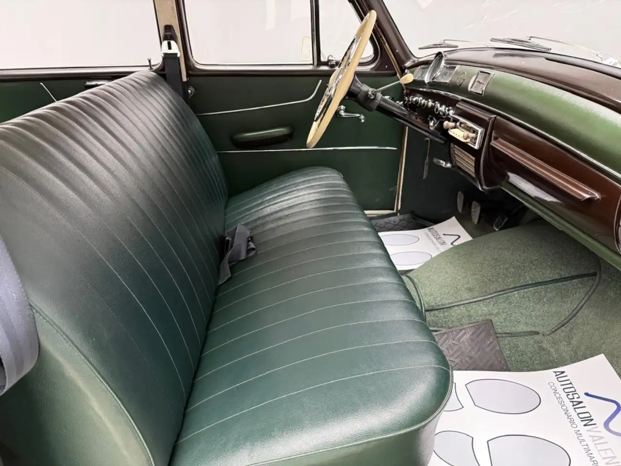 Mercedes-Benz 190 Berlina Manual de 4 Puertas, foto 11
