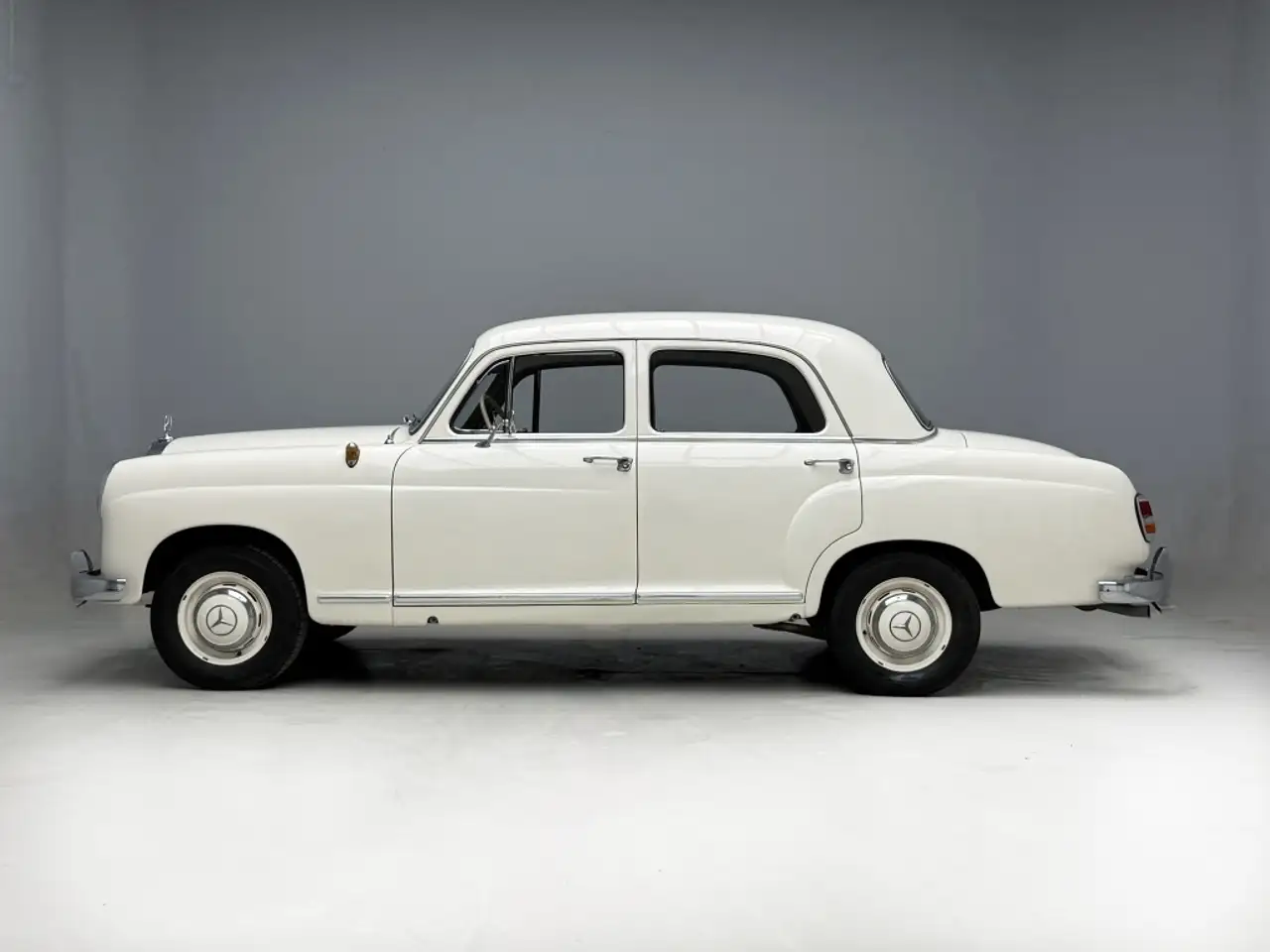 Mercedes-Benz 190 Berlina Manual de 4 Puertas, foto 5