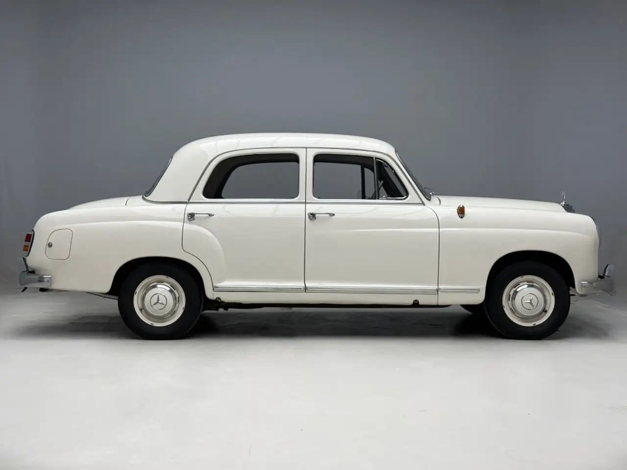 Mercedes-Benz 190 Berlina Manual de 4 Puertas, foto 6