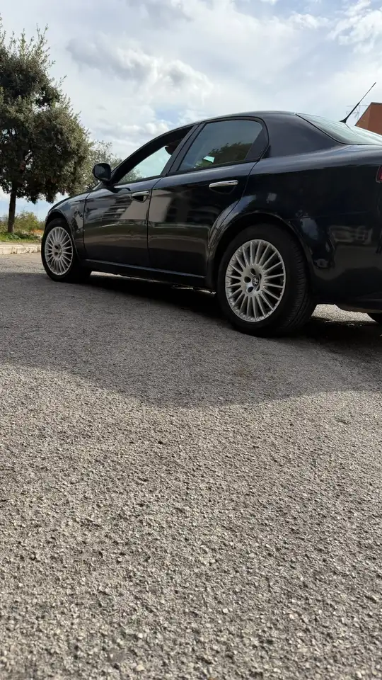 Alfa Romeo 159