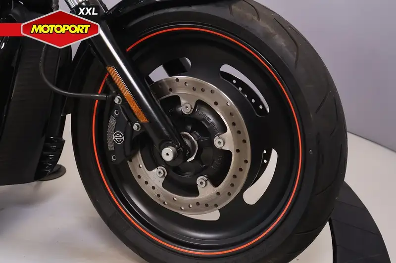 Harley-Davidson Night Rod - foto 7