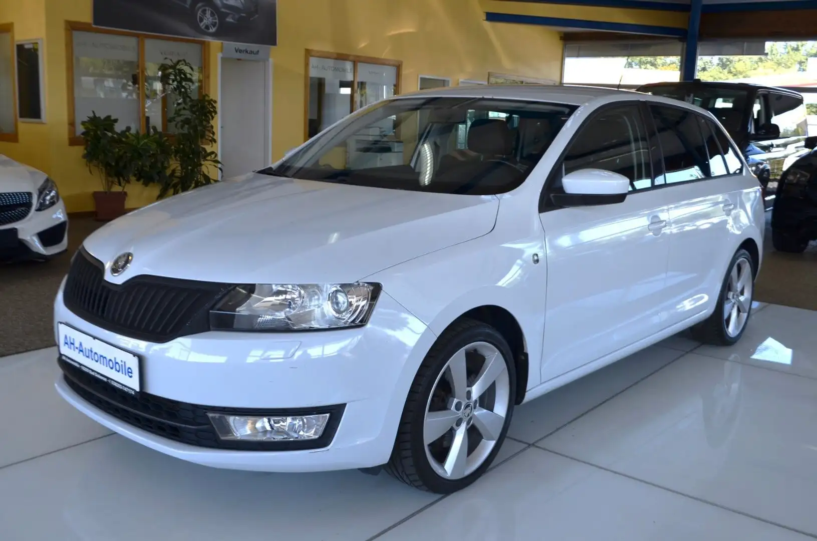 Skoda Rapid/Spaceback Spaceback Drive XENON / KLIMA / PDC Blanc - 1