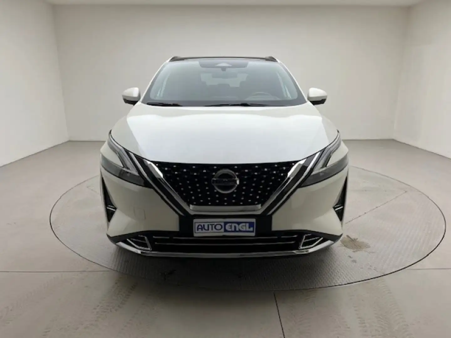 Nissan Qashqai 1.3 DIG-T 158 PS MH 4WD Tekna ***Panoramadach, Weiß - 2