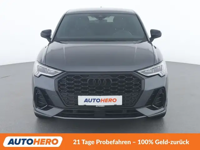 Audi Q3 view 9