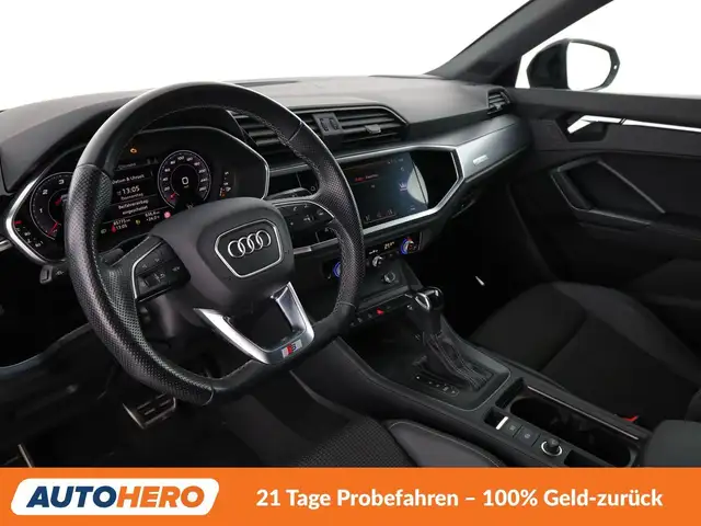 Audi Q3 view 11