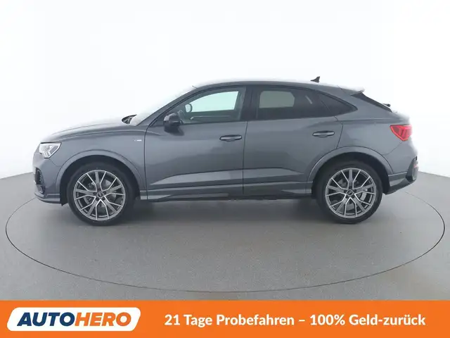 Audi Q3 view 3