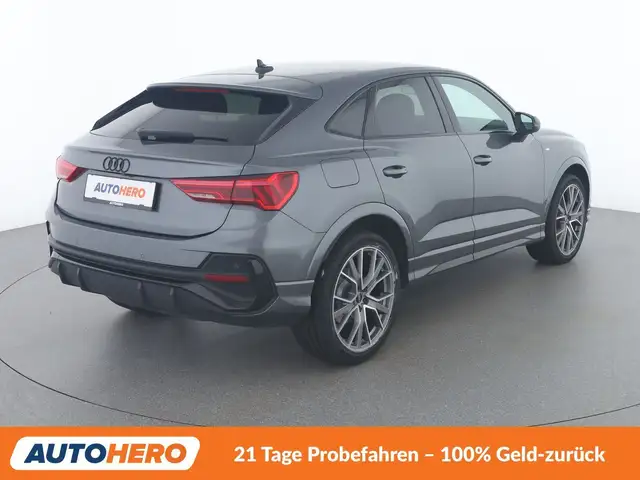 Audi Q3 view 6