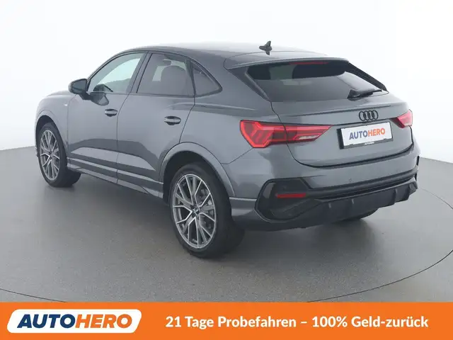 Audi Q3 view 4