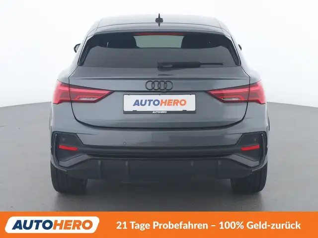 Audi Q3 view 5
