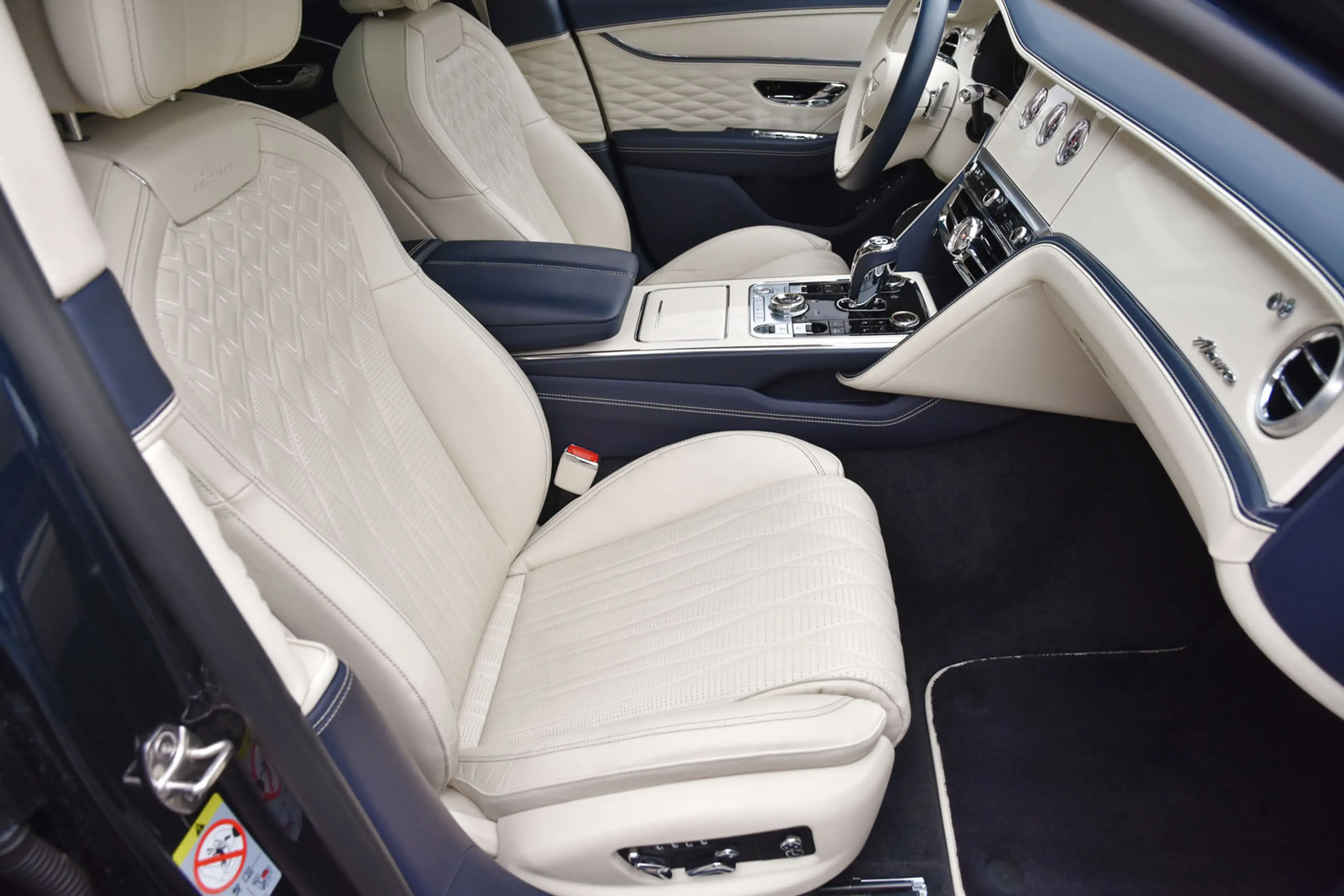 Bentley Flying Spur 2.9I PHEV HYBRID AZURE *** 1HD. / NP: € 272.000 *** — photo 14