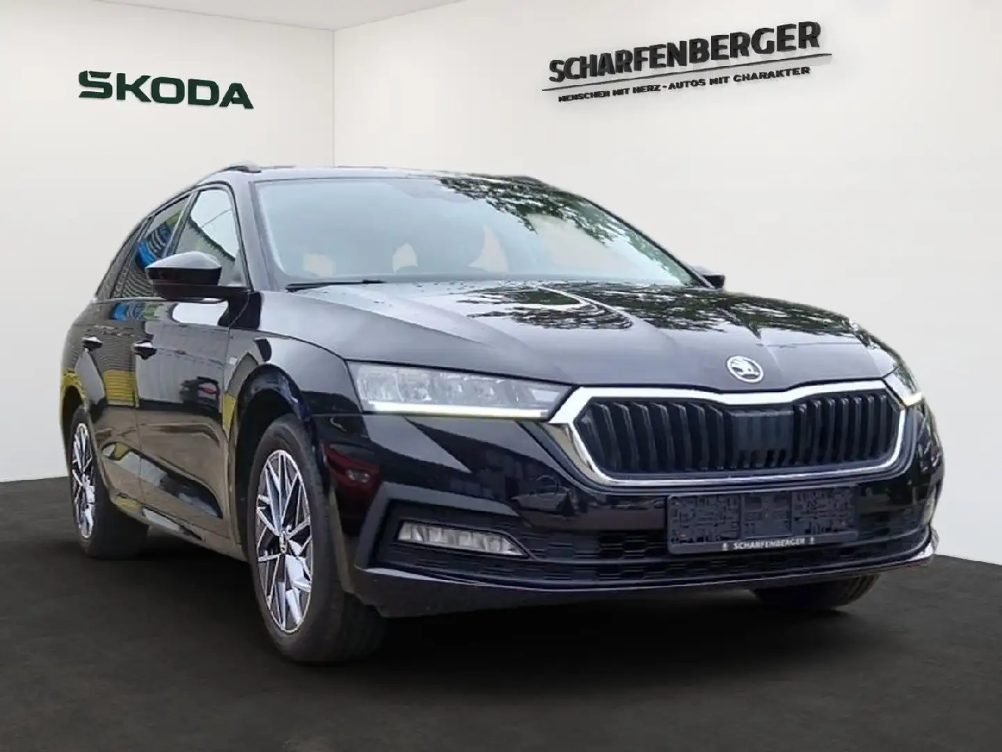 Skoda Octavia Tour * LED, PDC, Kessy, SHZ v.+h.* Noir - 2