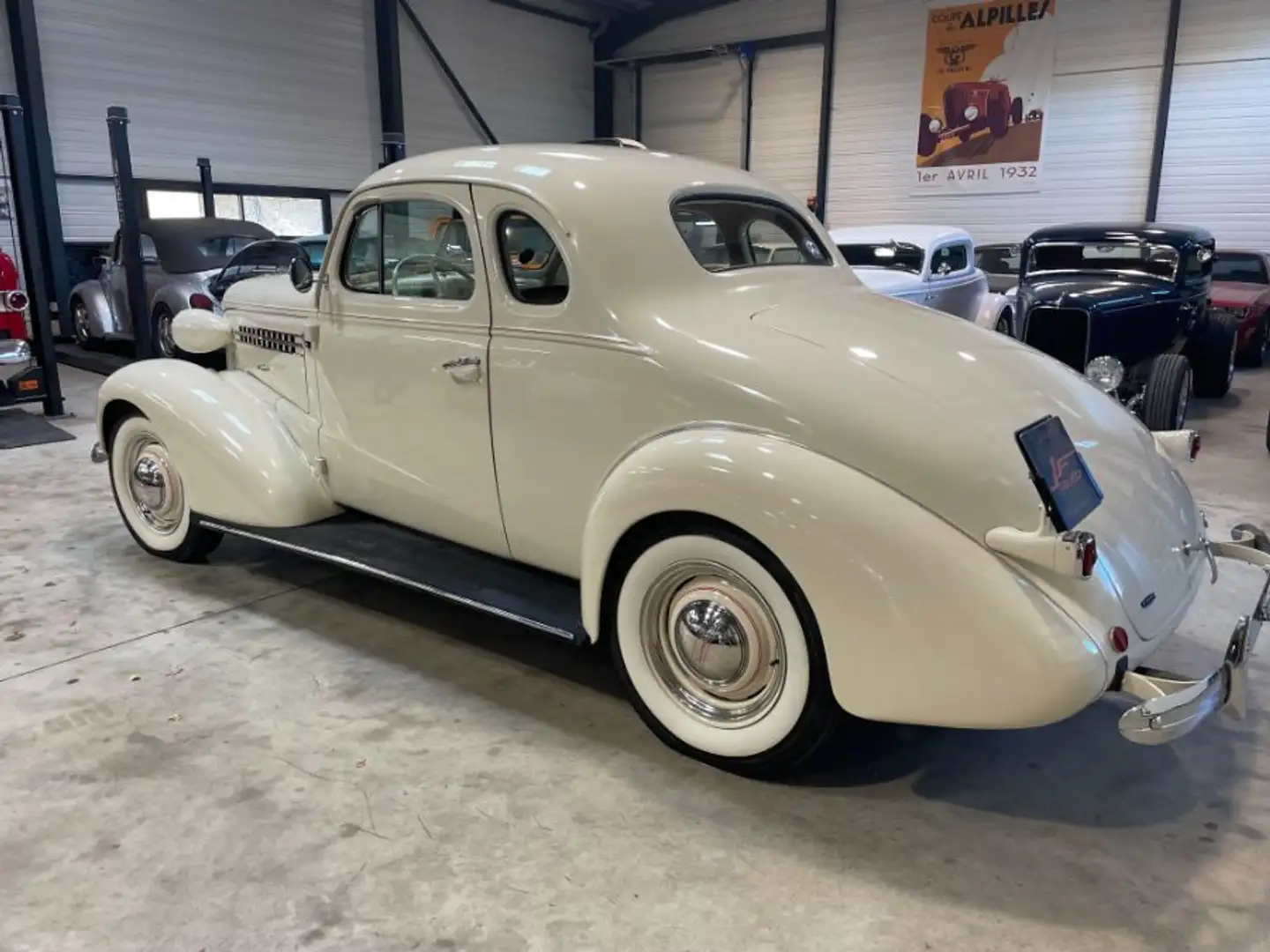 Chevrolet 3.4 COUPE Beige - 2