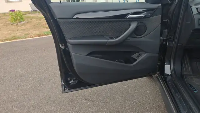 BMW X1 view 7