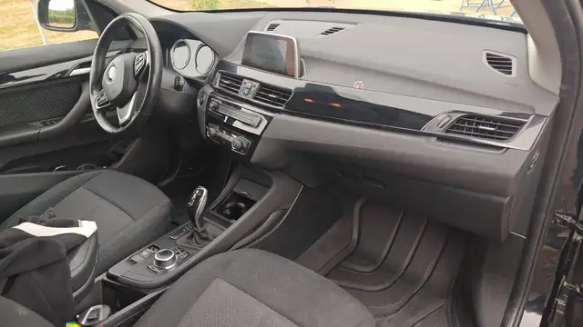 BMW X1 view 10