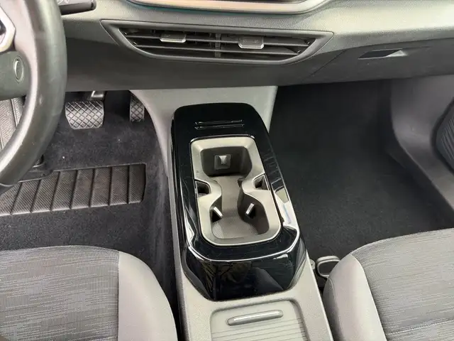 Volkswagen Id.4 view 9