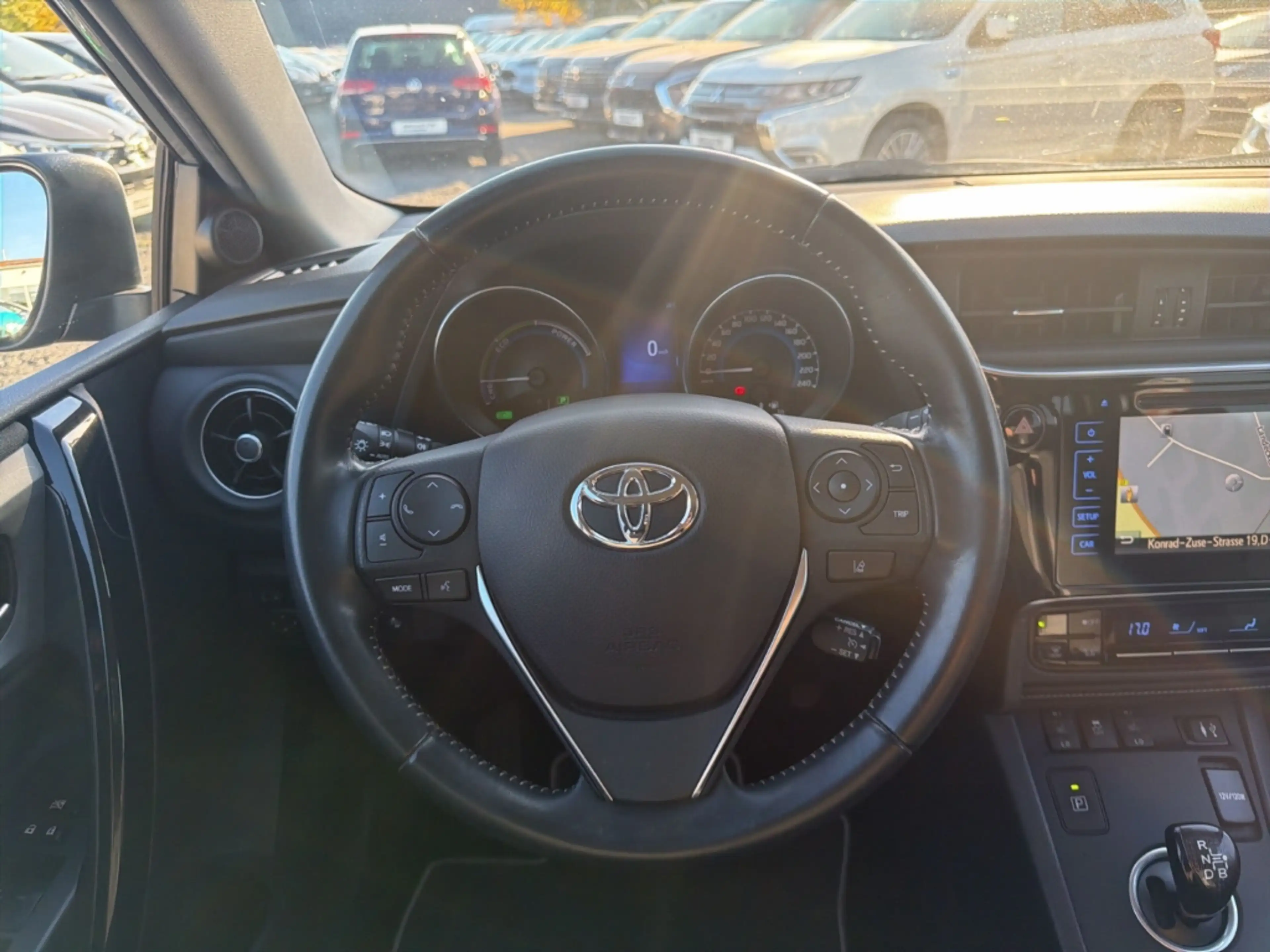 Toyota Auris Touring Sports Hybrid Free Style AHK Navi — photo 11