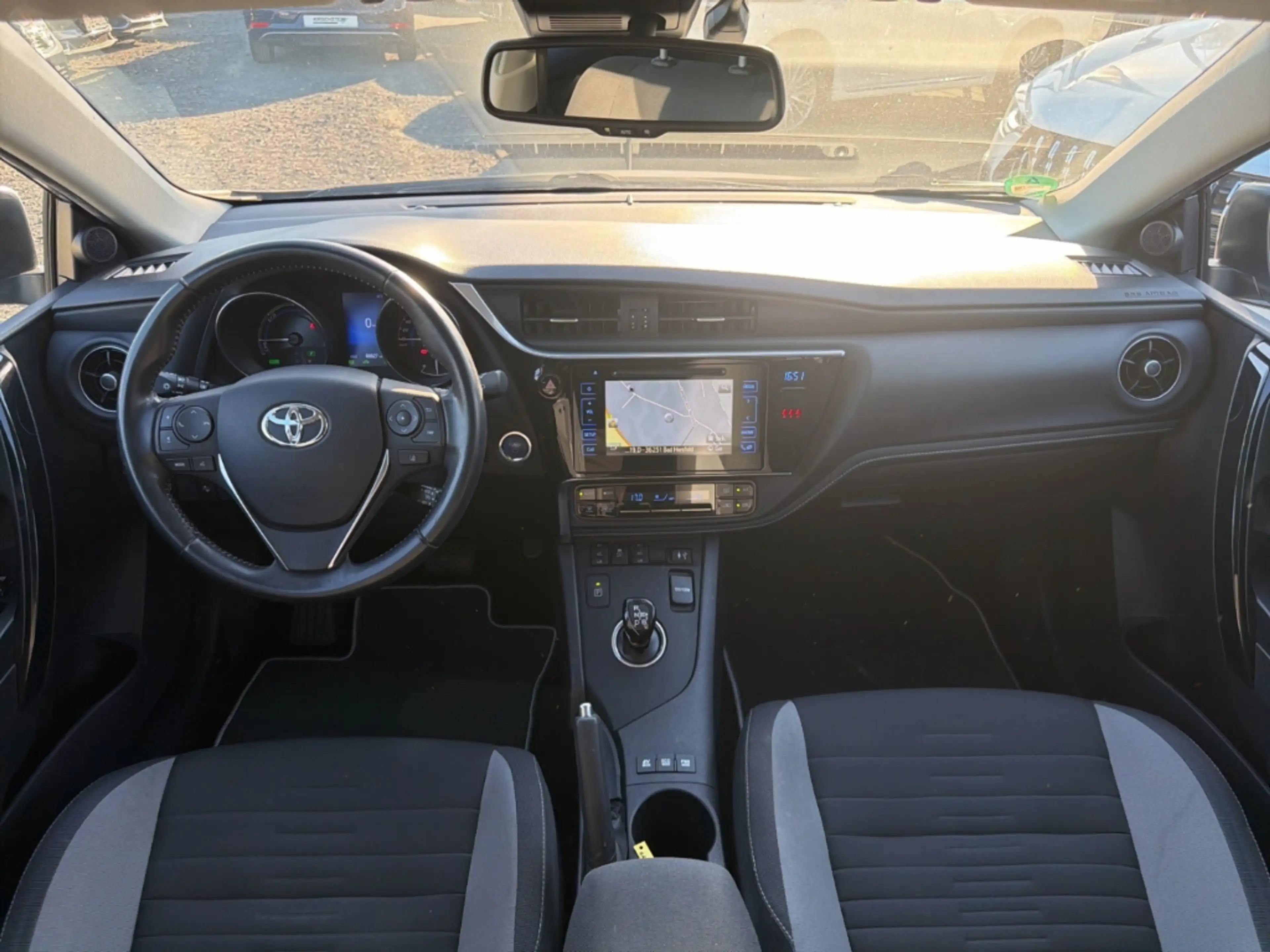 Toyota Auris Touring Sports Hybrid Free Style AHK Navi — photo 9