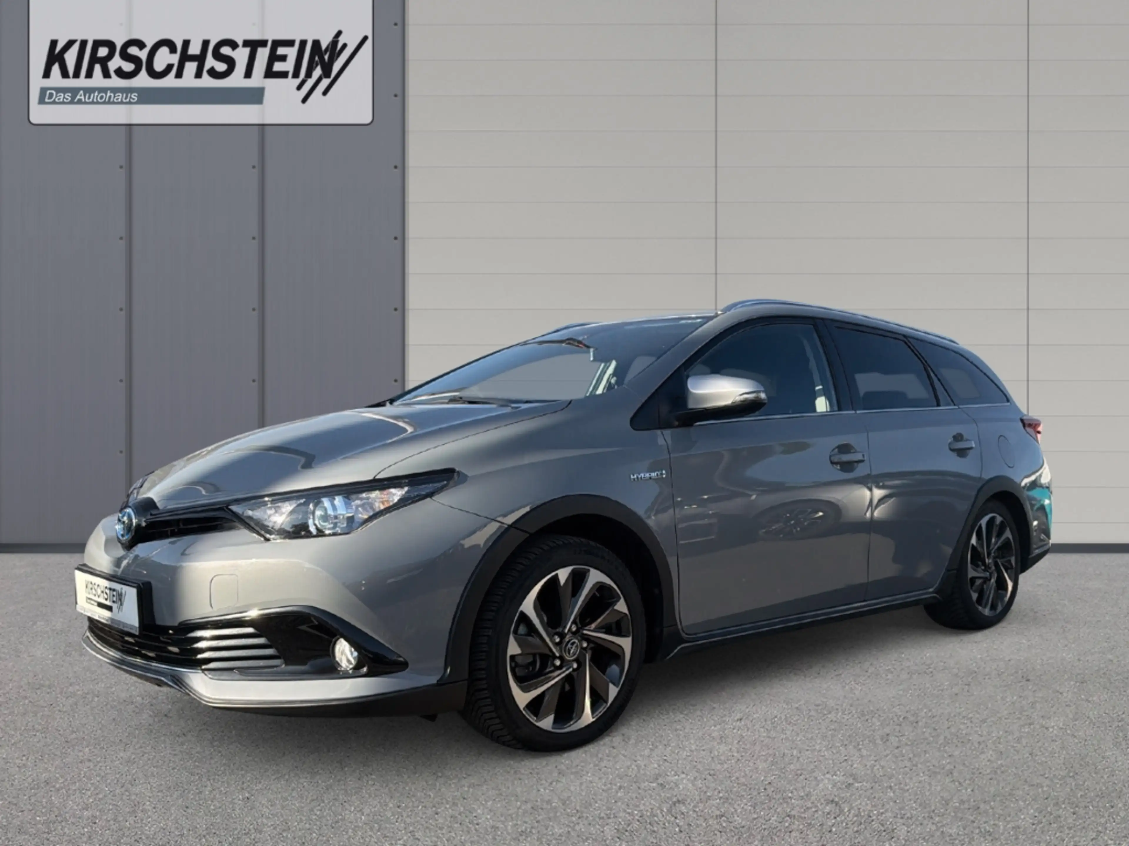 Toyota Auris Touring Sports Hybrid Free Style AHK Navi — photo 2