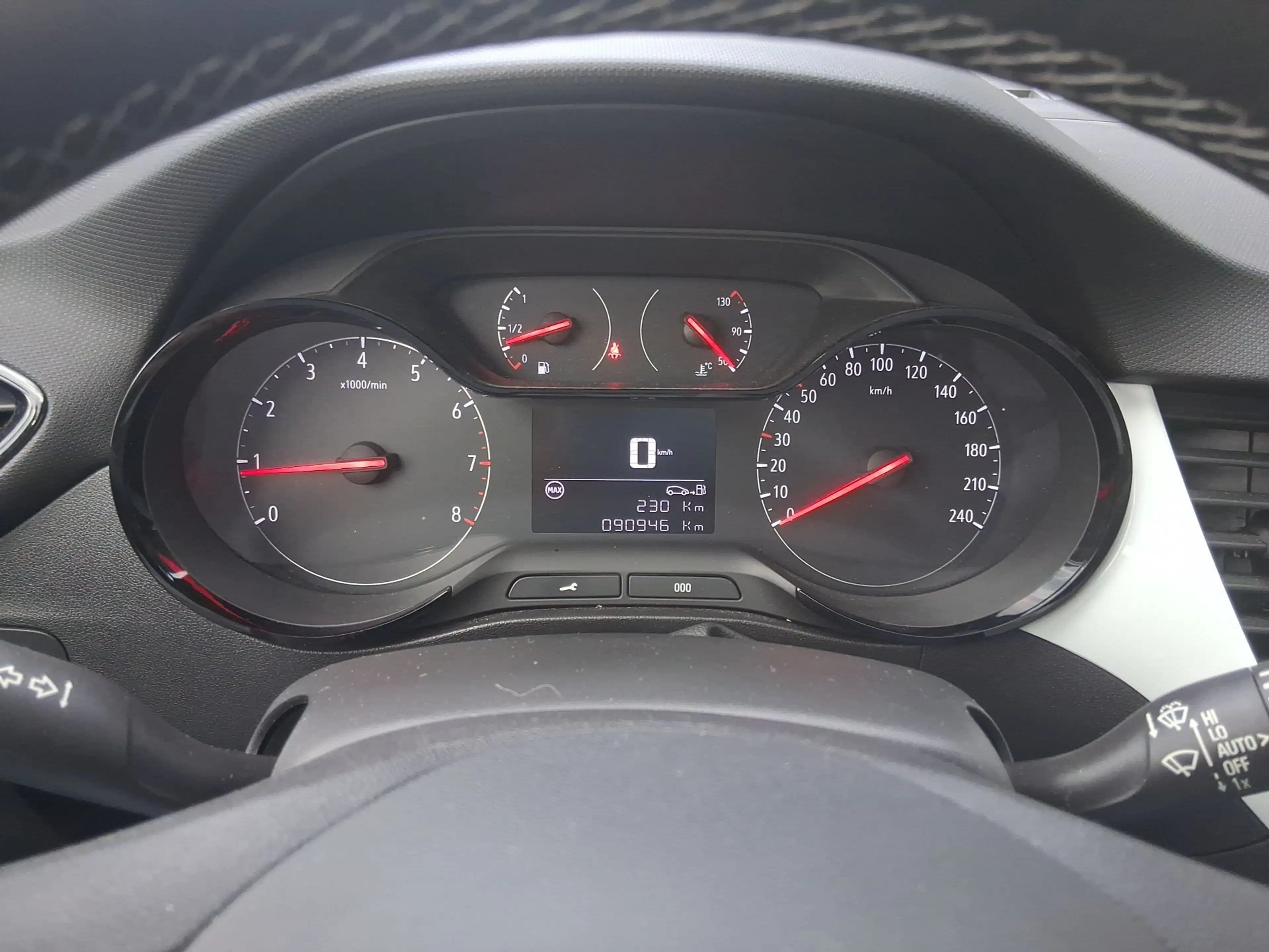 Opel Crossland 2020 1.5 S/S 102PS — photo 6