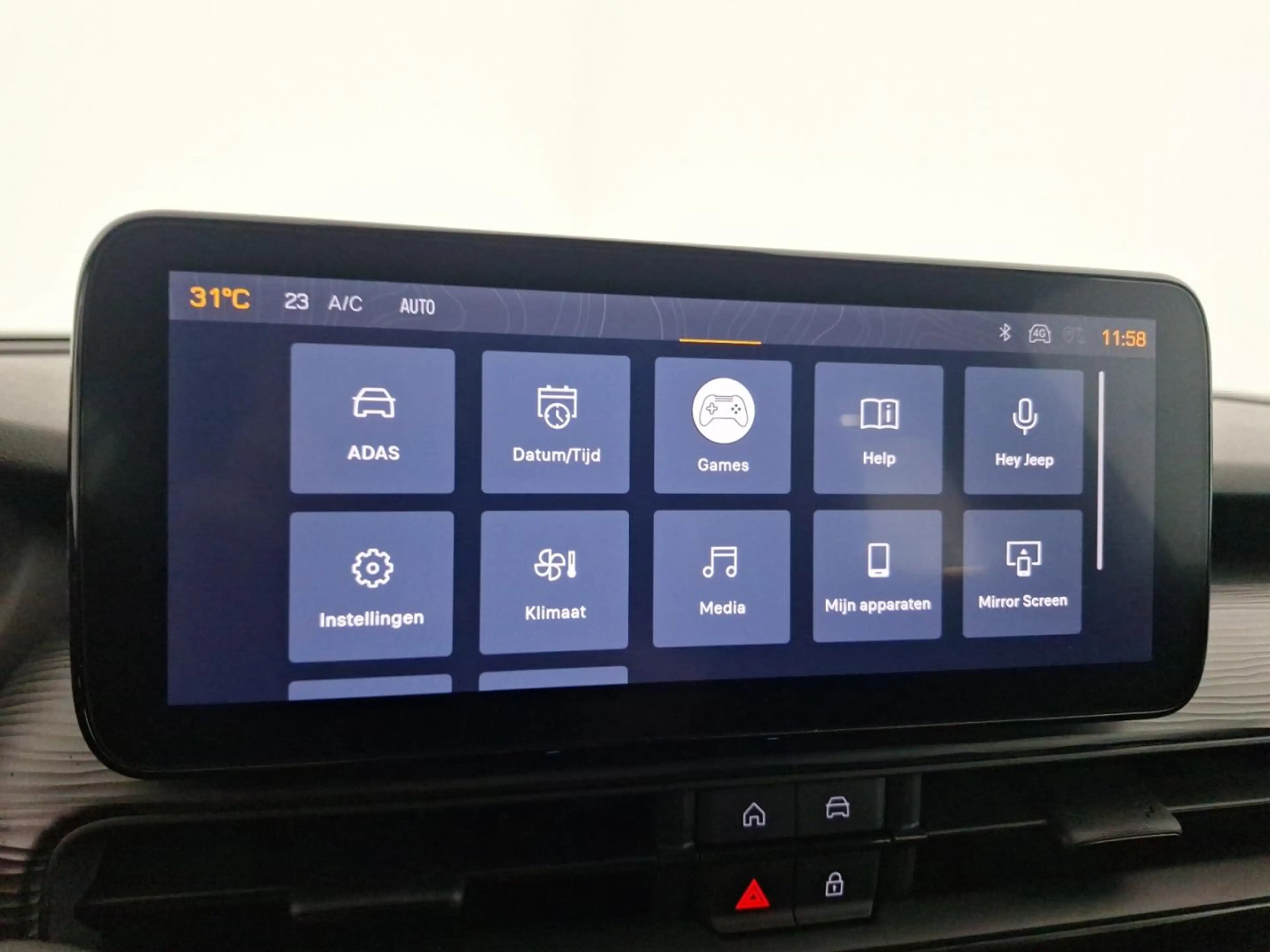 Jeep Avenger ALTITUDE *CARPLAY*CAMERA EN SENSOREN ACHTER*DAB*GP — photo 13