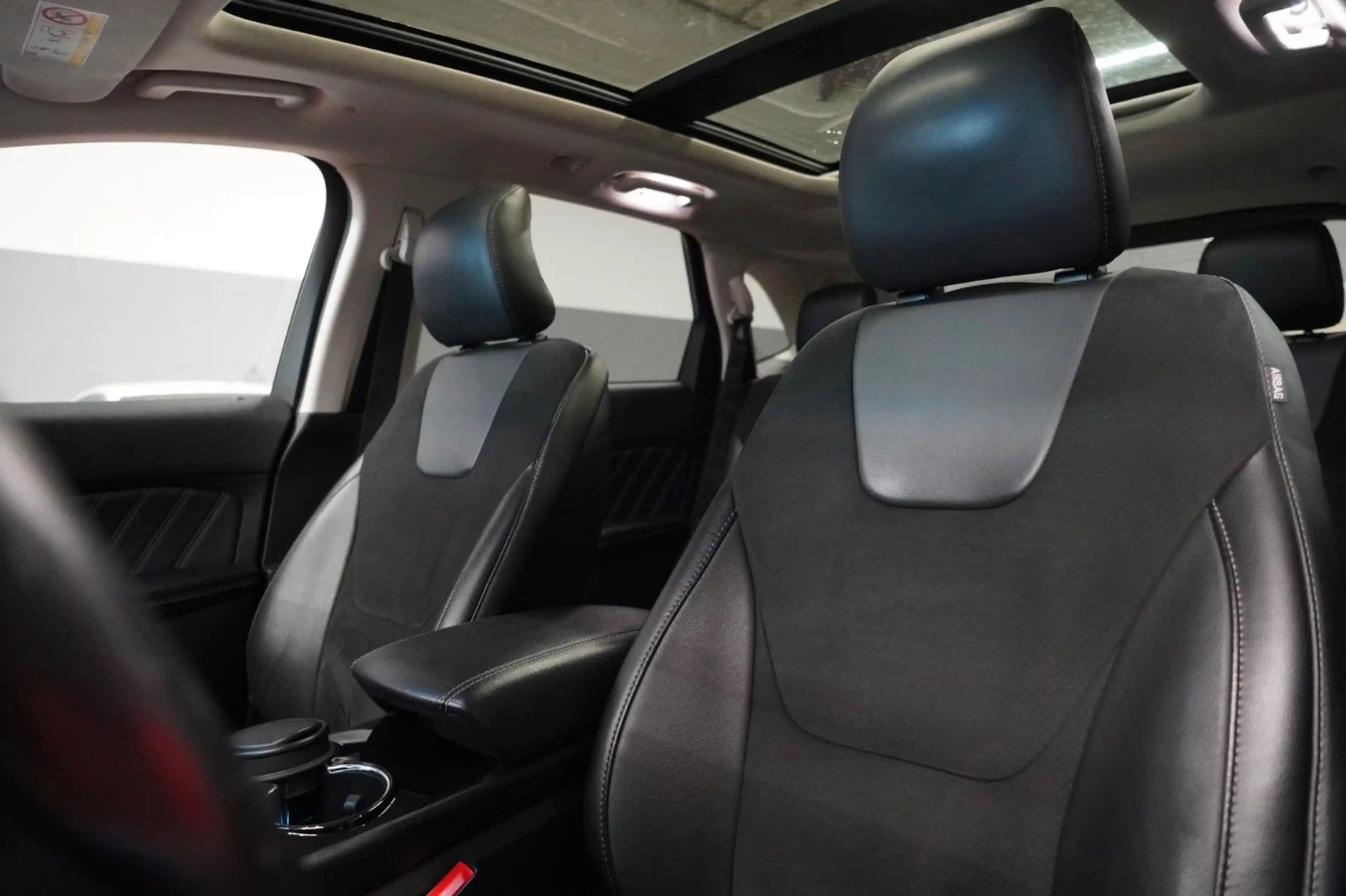 Ford Edge Sport 4x4*Unfallfrei*Navi*Pano* — photo 15