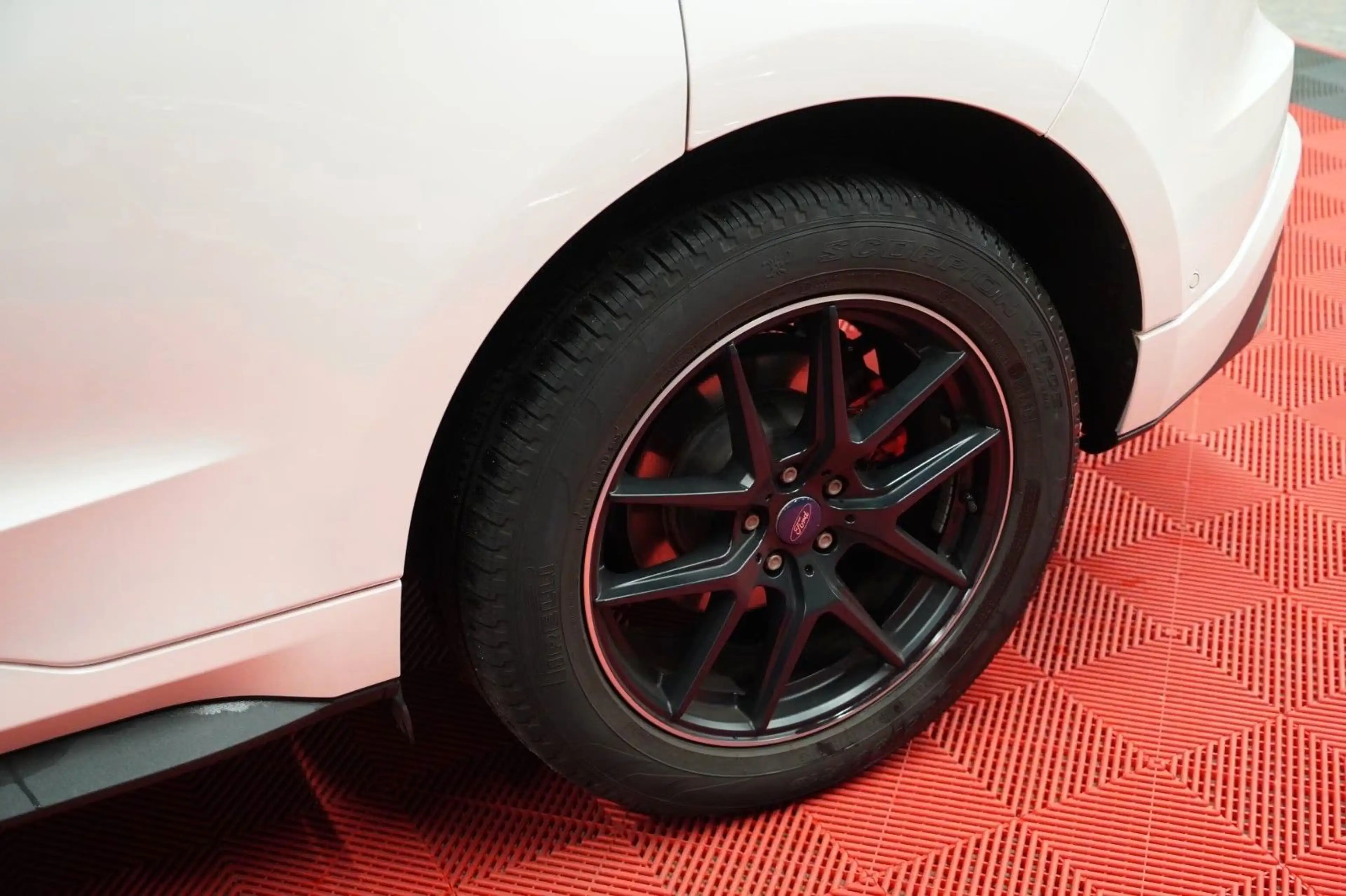 Ford Edge Sport 4x4*Unfallfrei*Navi*Pano* — photo 11