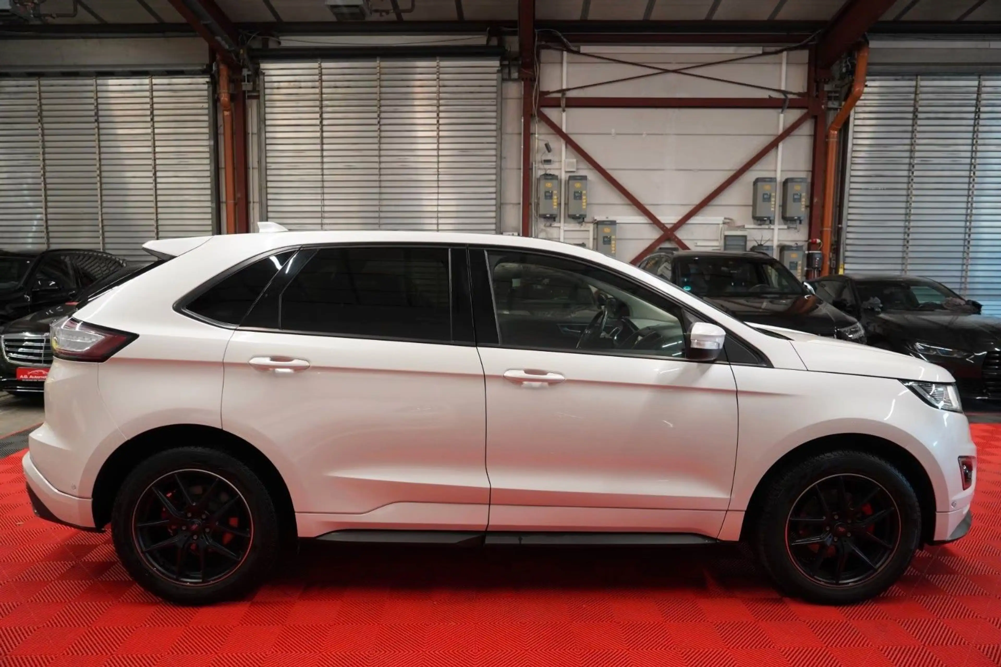 Ford Edge Sport 4x4*Unfallfrei*Navi*Pano* — photo 4