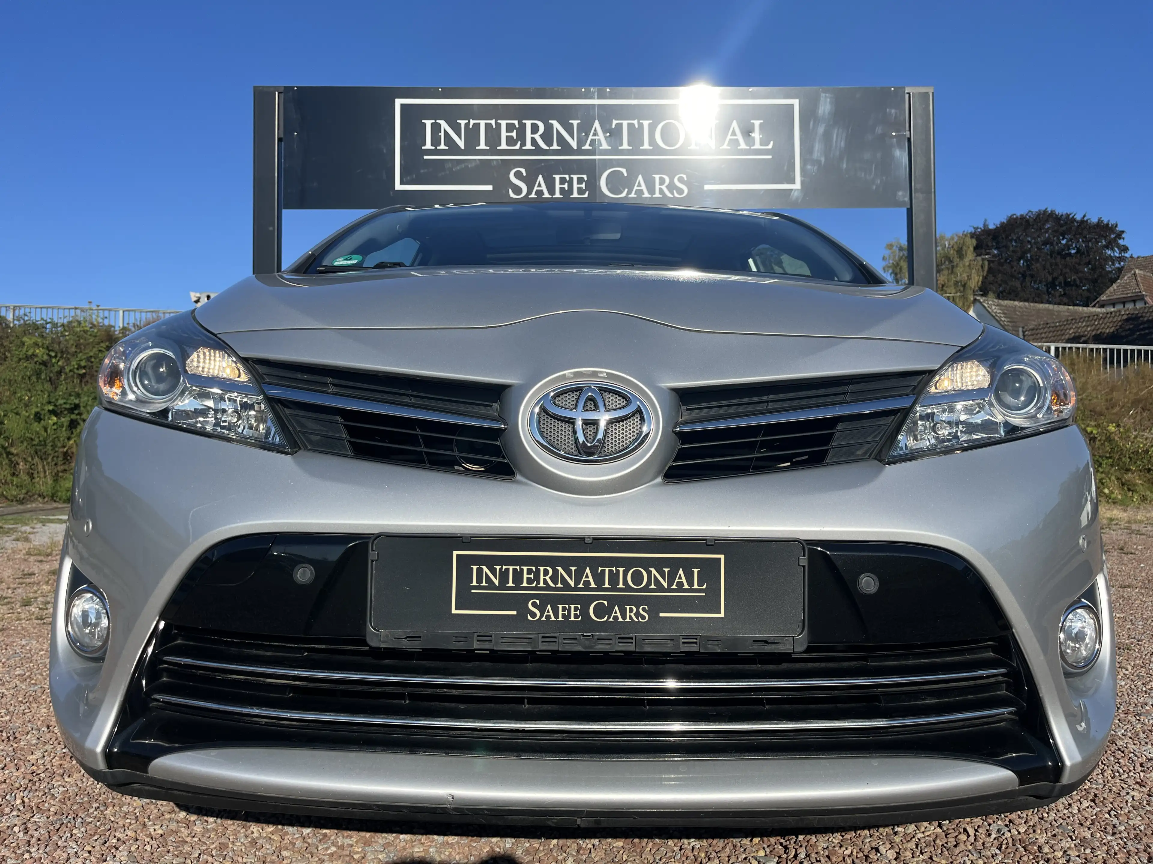 Toyota Verso 1.6 Diesel / 2.Hand / Kamera / Panorama — photo 2