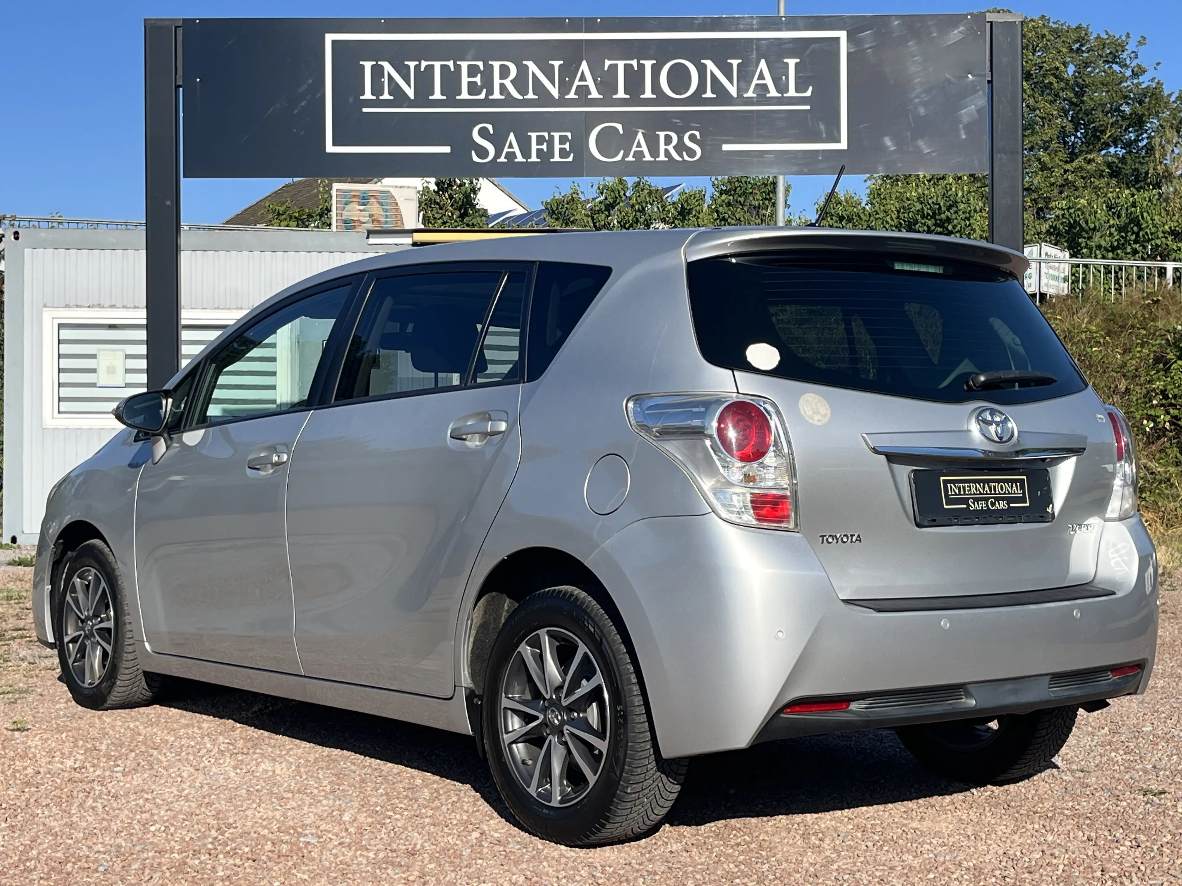 Toyota Verso 1.6 Diesel / 2.Hand / Kamera / Panorama — photo 6