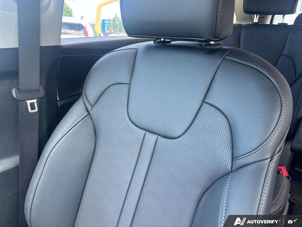 used 2025 Kia Sorento car, priced at $45,888