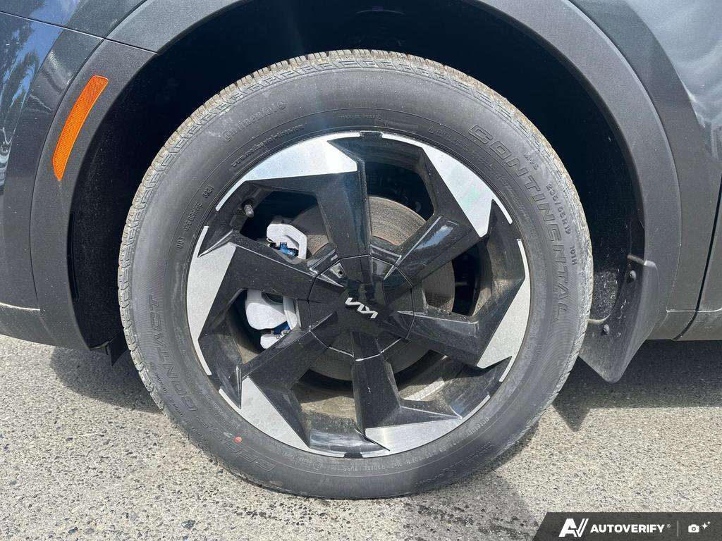 used 2025 Kia Sorento car, priced at $45,888