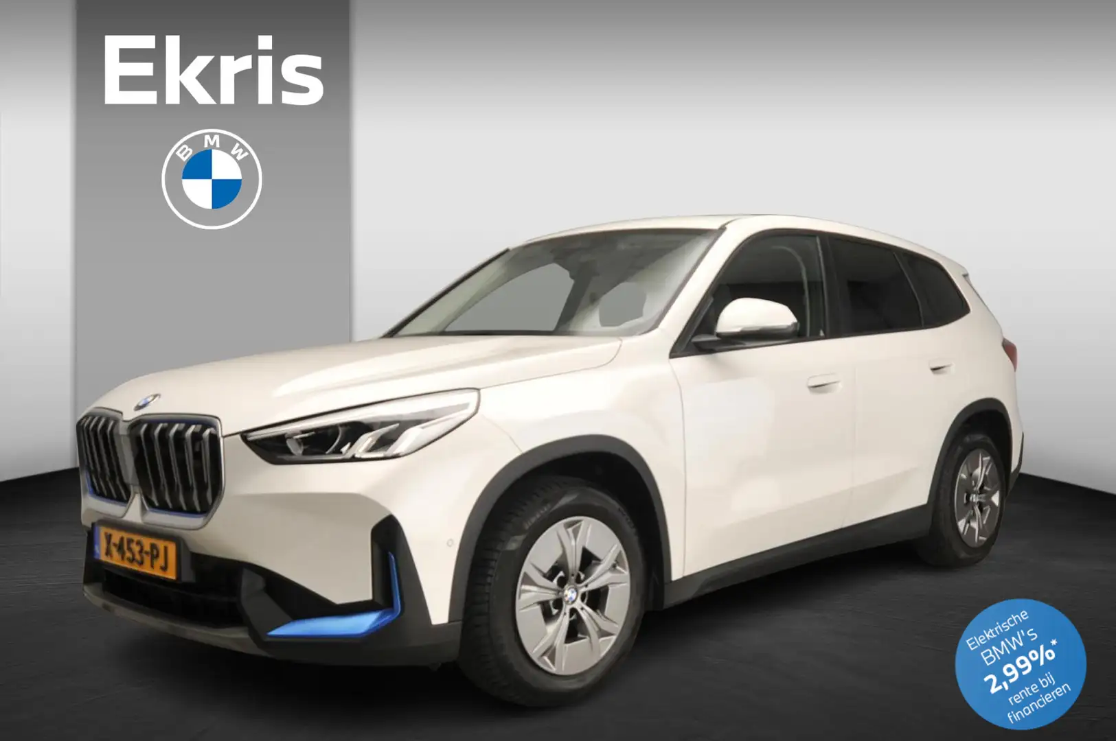 BMW iX1 xDrive30 | LED | Navigatie | Schuifdak | Sportstoe Wit - 1
