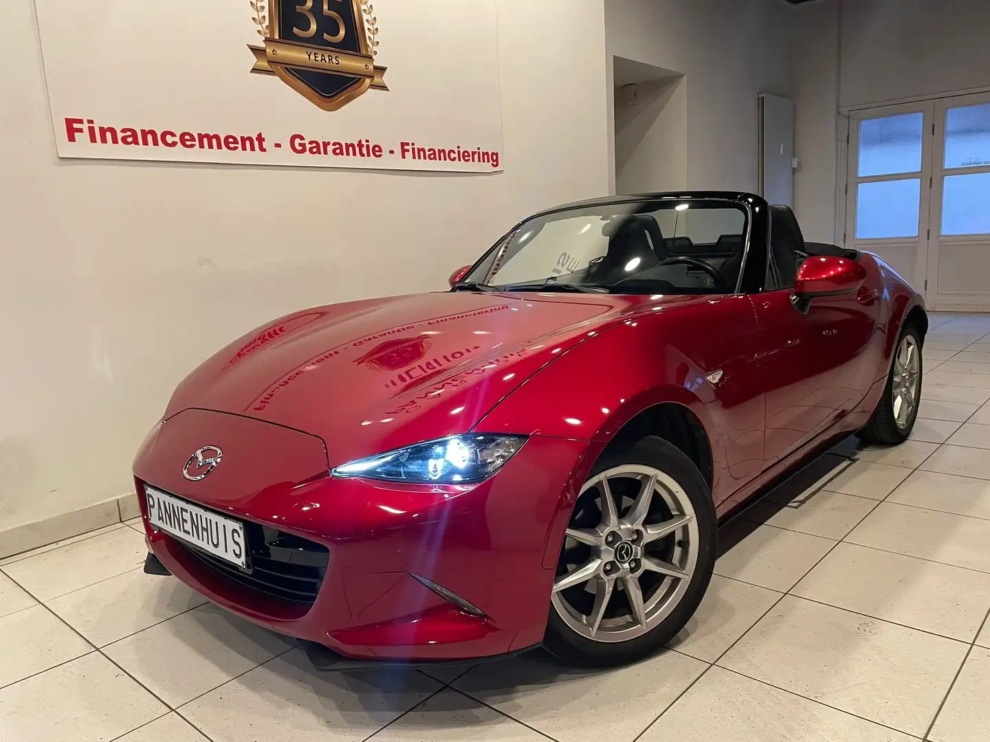 Mazda MX-5 MX-5 1.5i Skyactiv-G Skydrive Rojo - 1