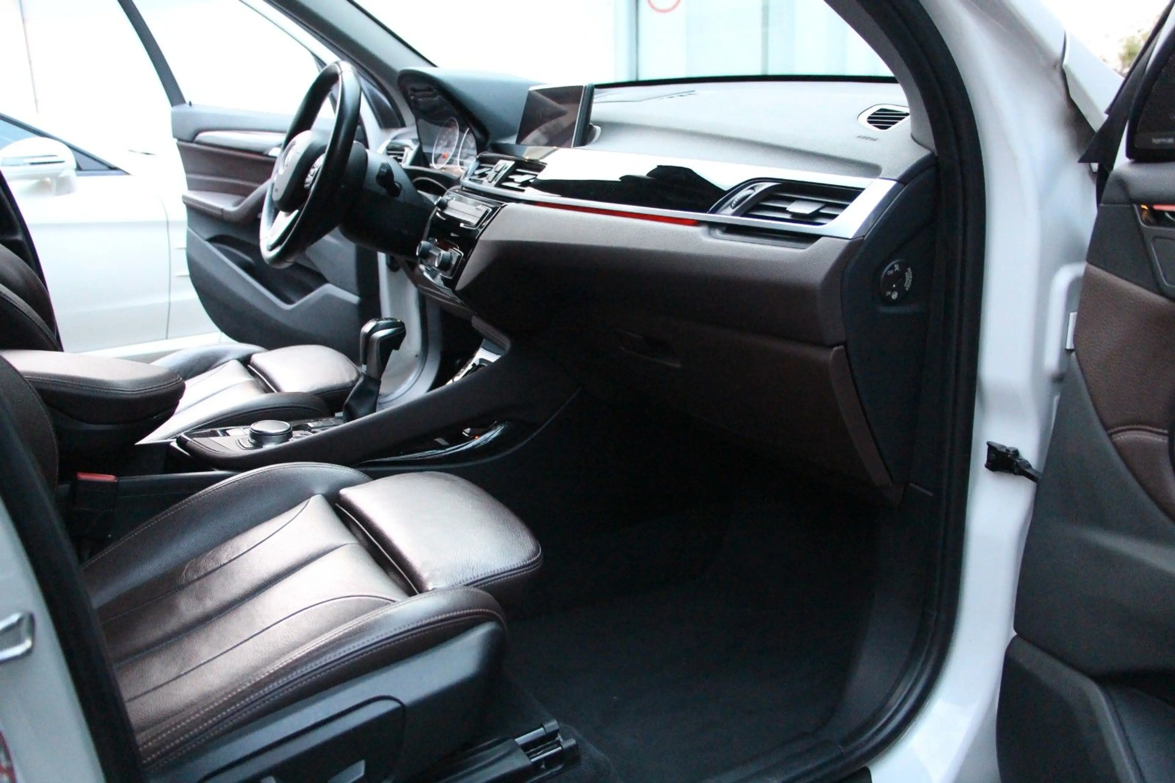 BMW X1 xDrive 25 d xLine AHK/Ambiente/HUD/Leder/Navi — photo 18
