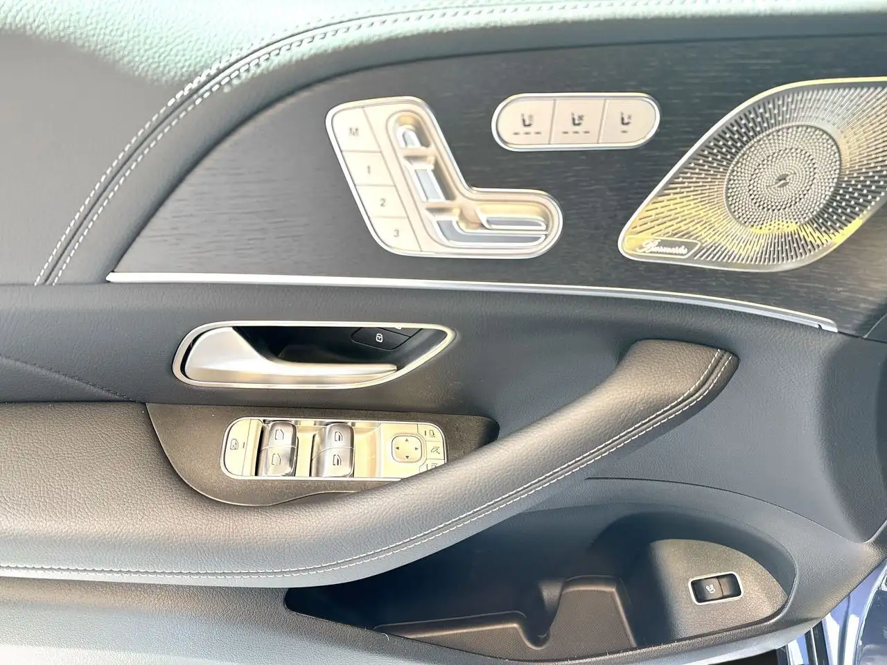 Mercedes-Benz GLE снимка Mercedes-Benz GLE