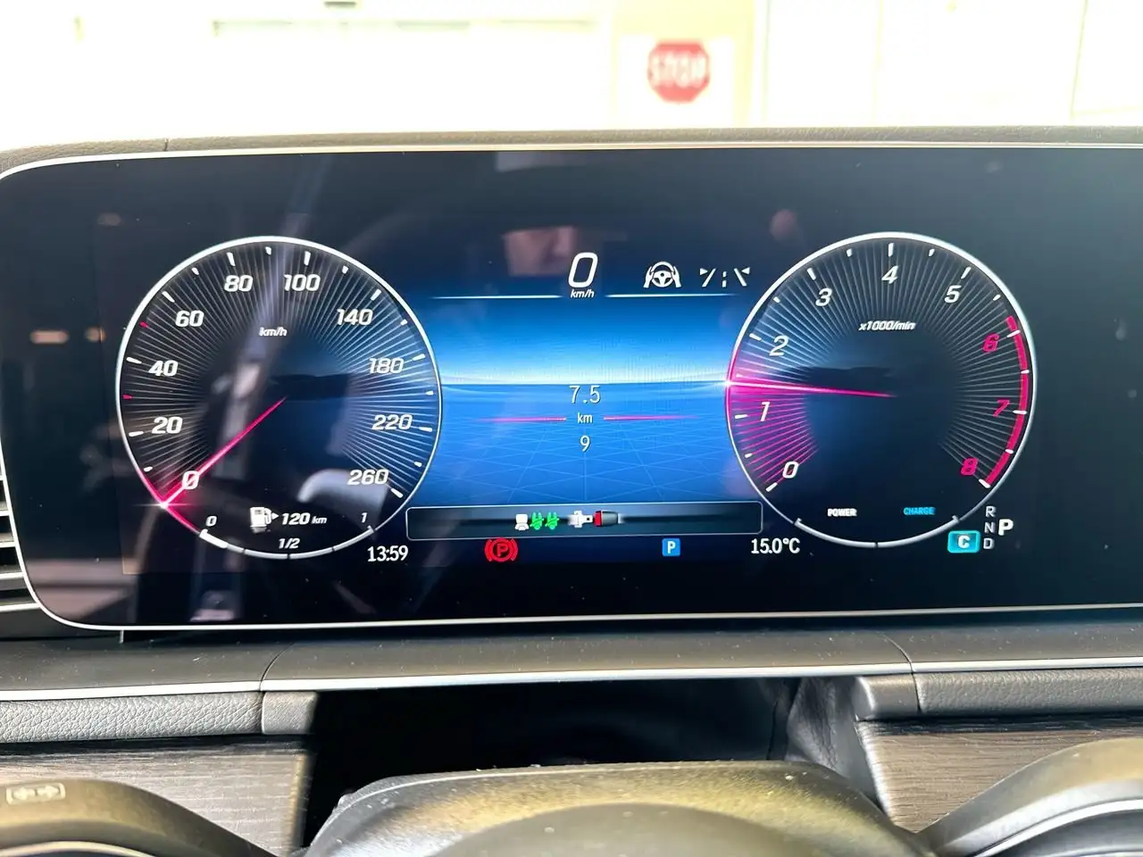 Mercedes-Benz GLE снимка Mercedes-Benz GLE