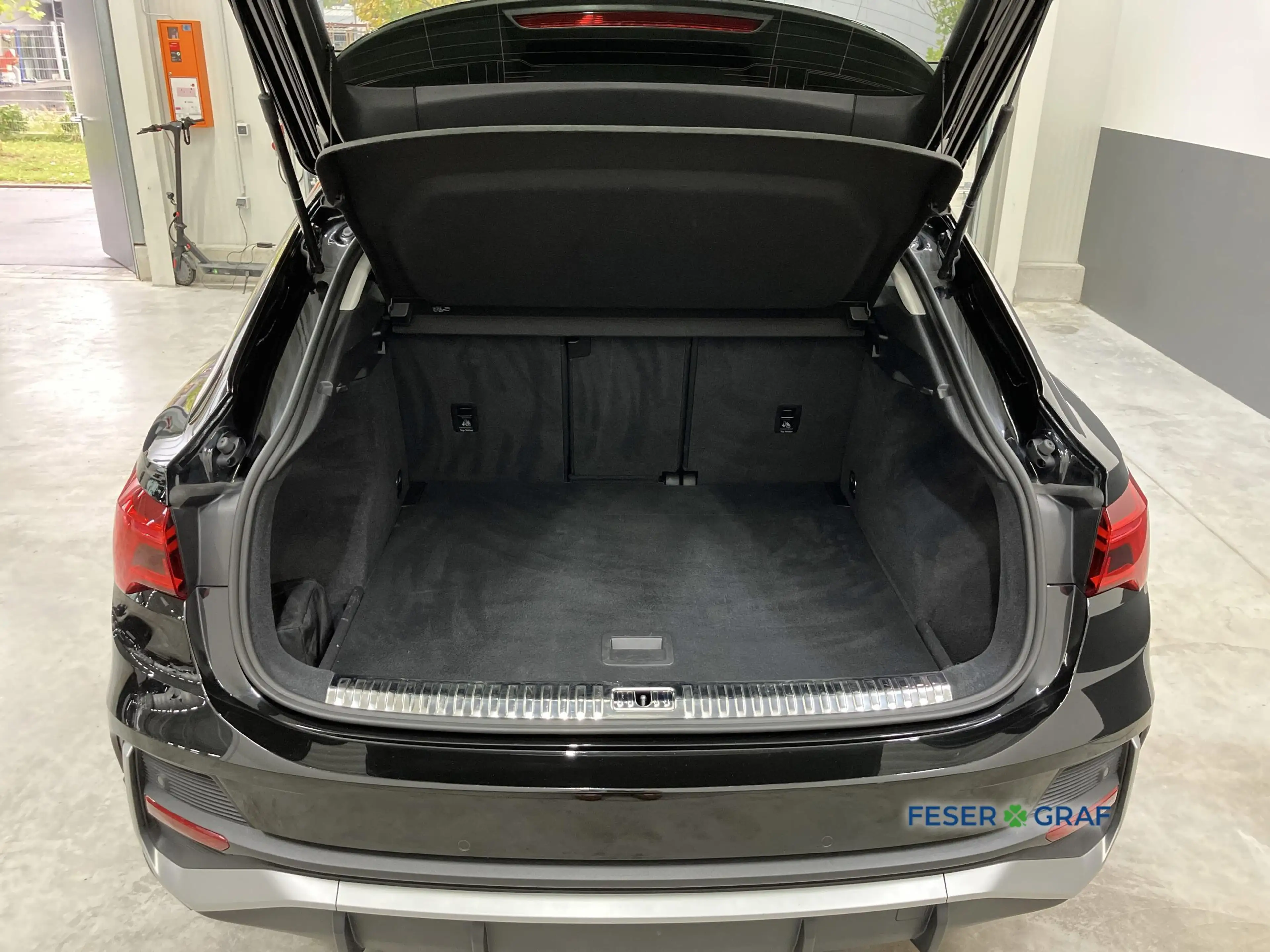 Audi Q3 Sportback S line 35 TDI qu. S tronic AHK Navi — photo 10