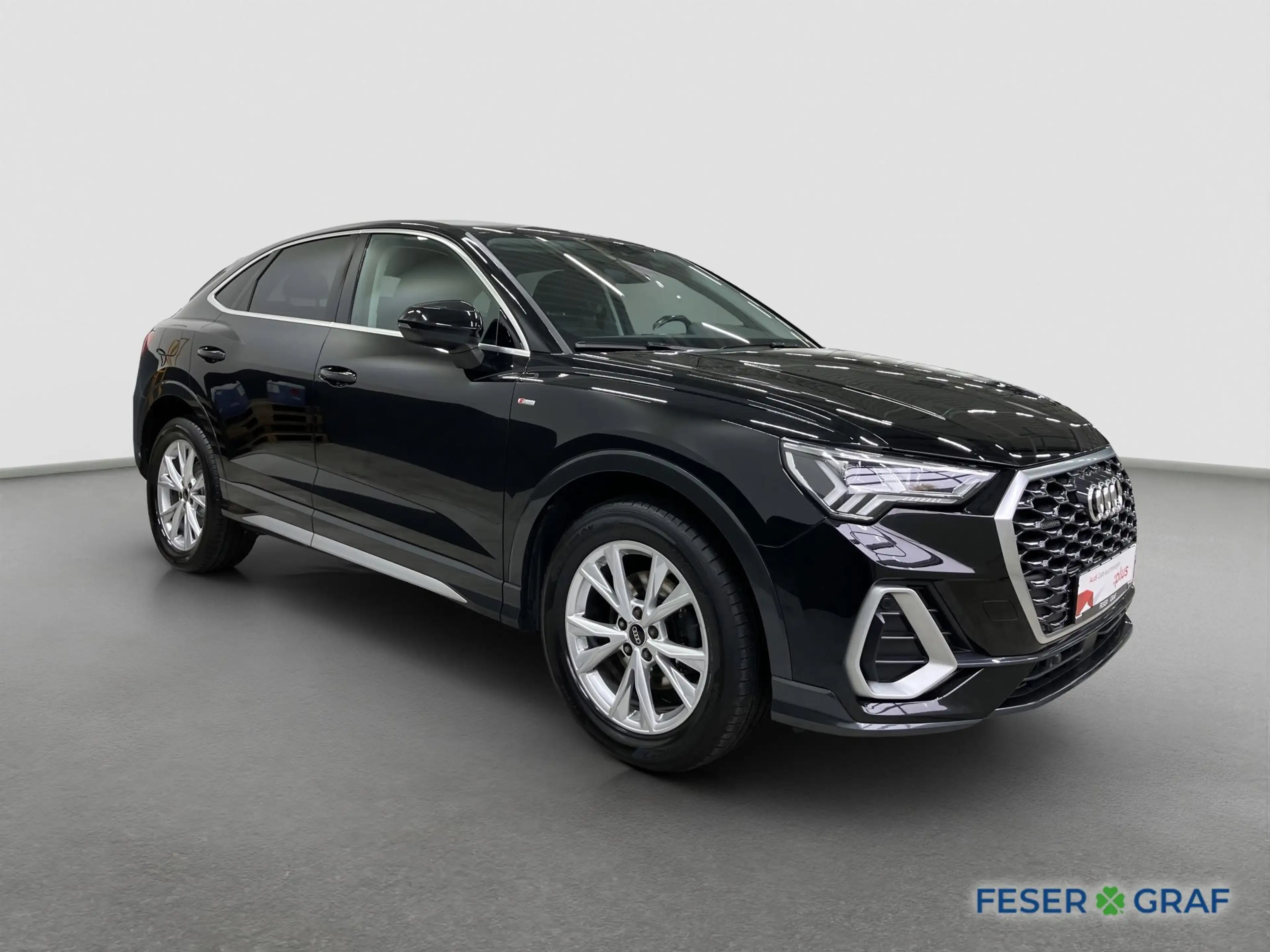 Audi Q3 Sportback S line 35 TDI qu. S tronic AHK Navi — photo 2