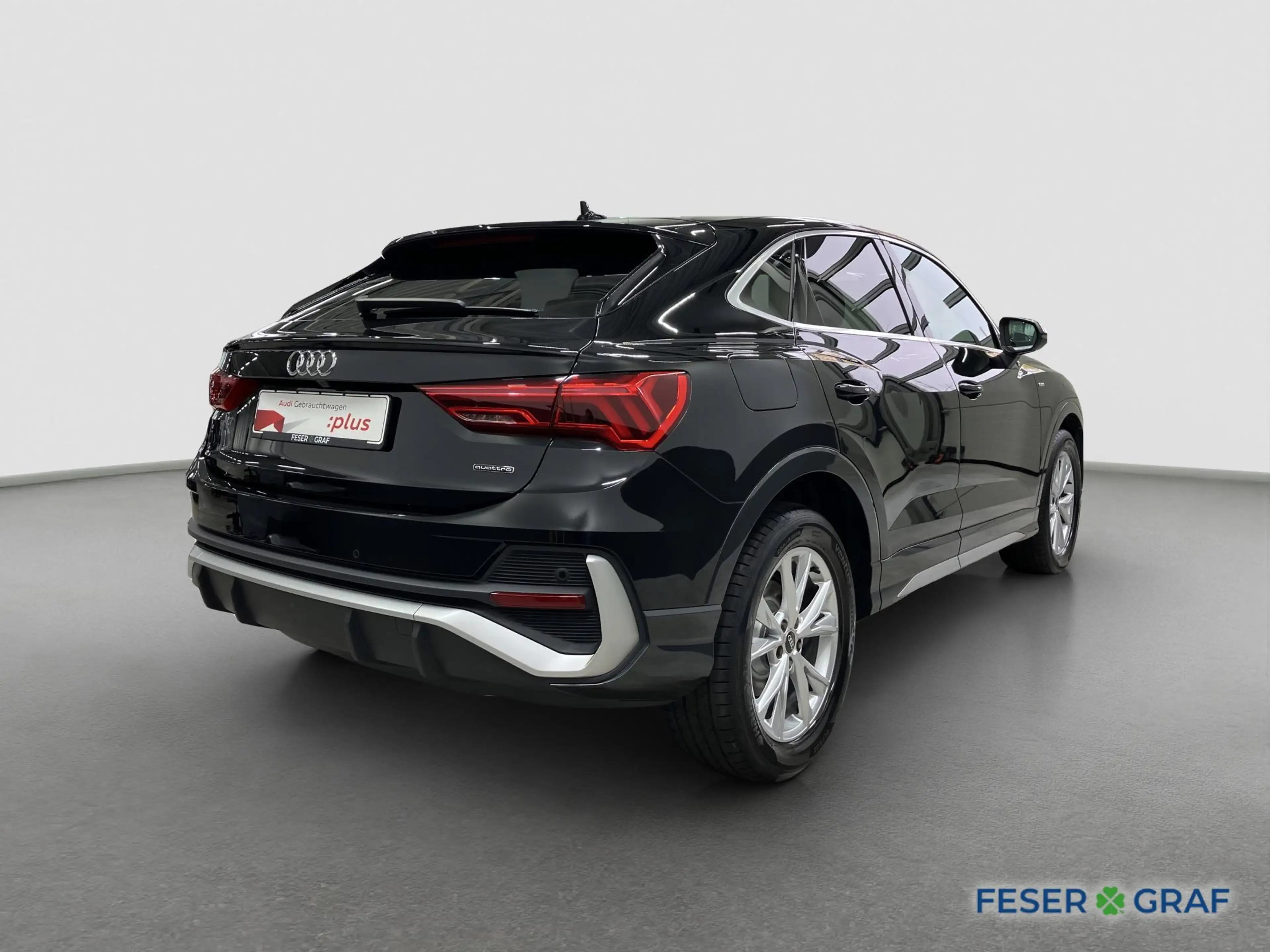 Audi Q3 Sportback S line 35 TDI qu. S tronic AHK Navi — photo 3