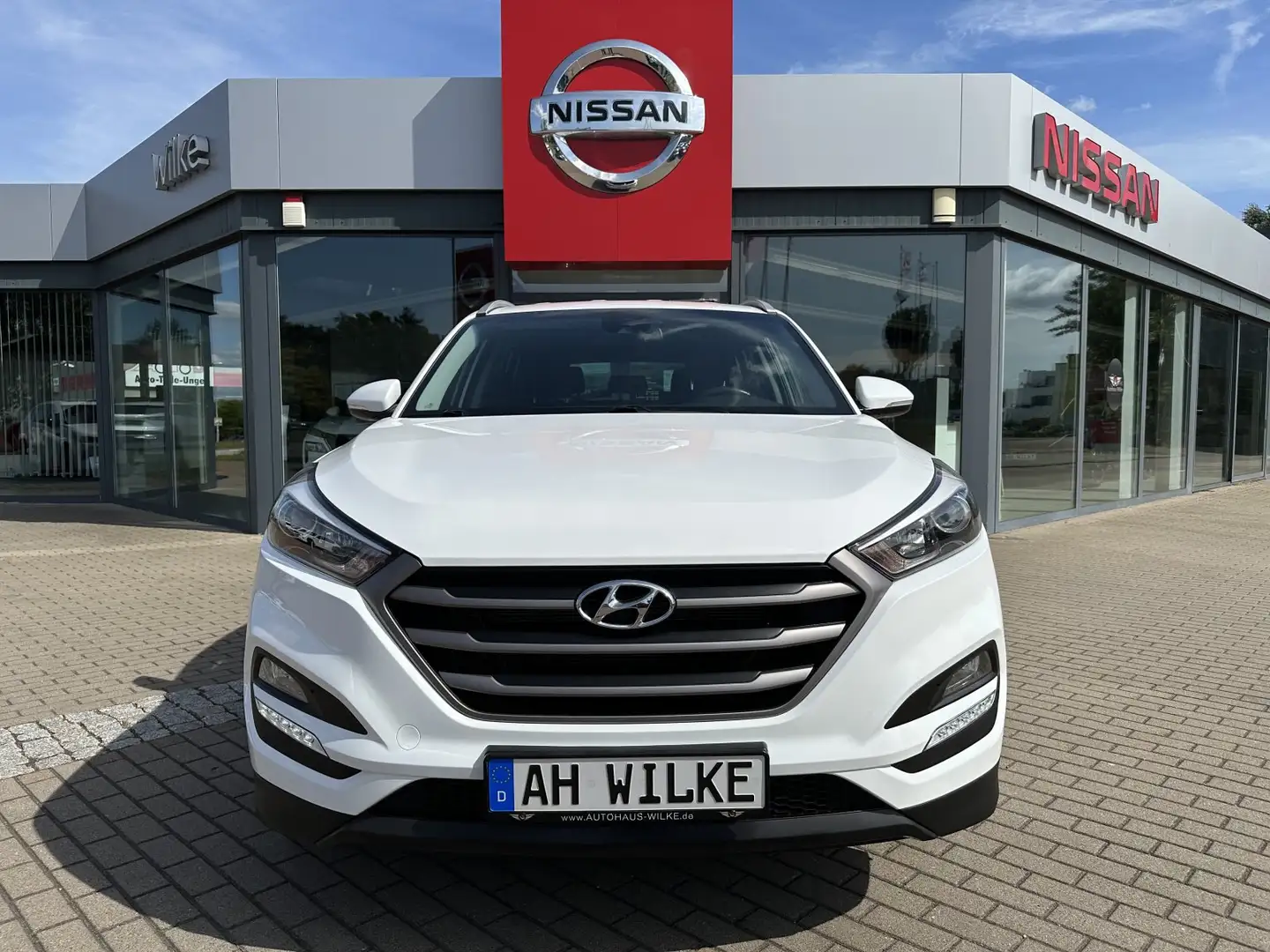 Hyundai TUCSON 1.6 Intro Edition/LHZ/KAMERA/DAB Weiß - 2