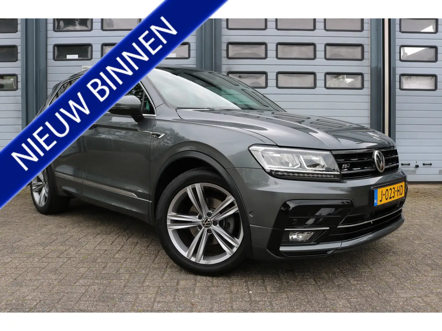 Volkswagen Tiguan 1.5 TSI ACT Highline Business R Panodak Virtuel co Grigio - 1