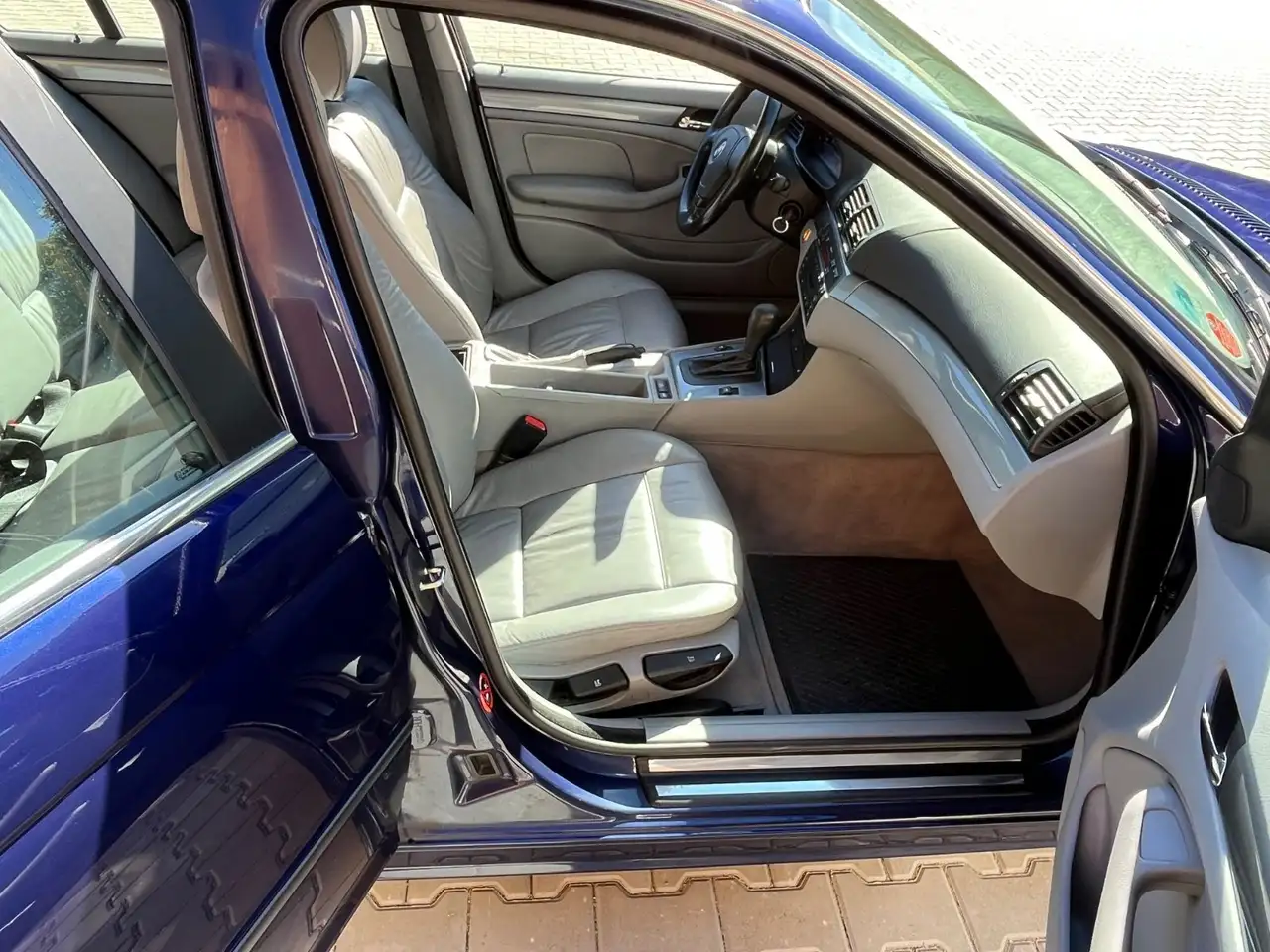 BMW 320 i E46 Automatik, Klima, Leder, 1. Hand!!!, foto 6