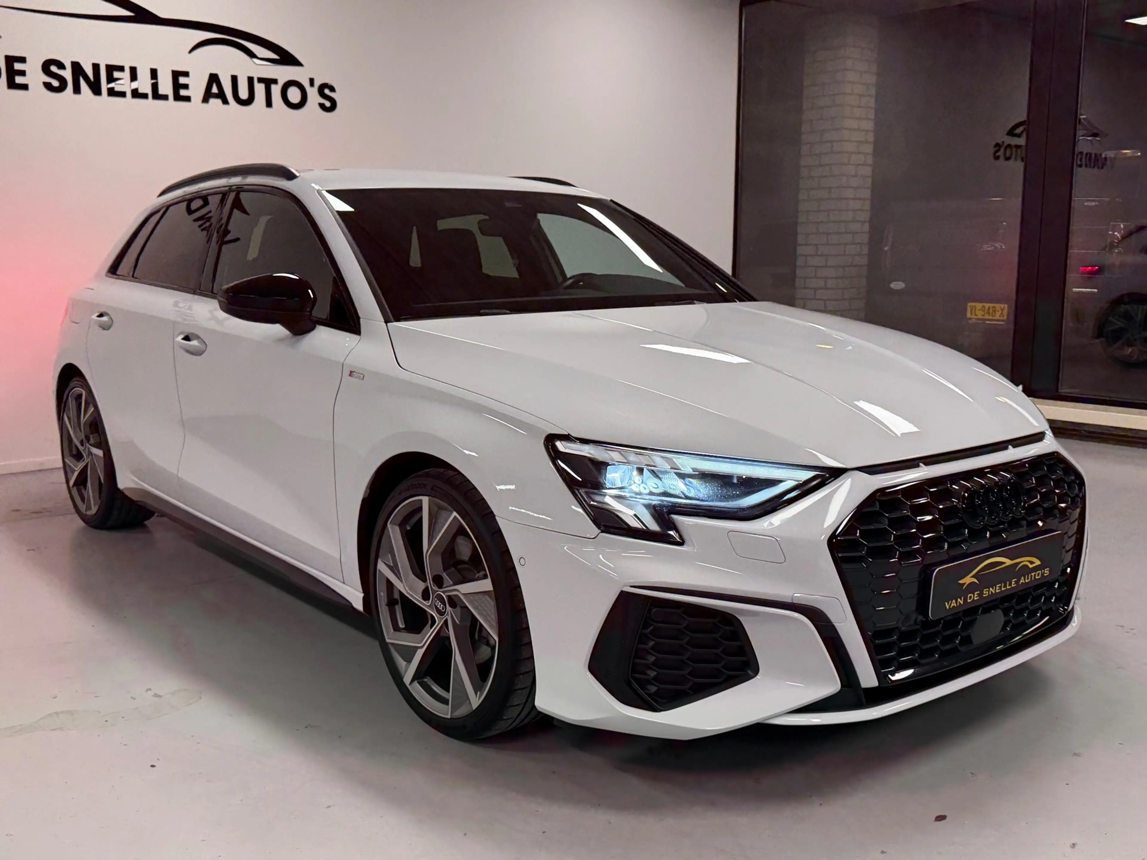 Audi A3 SPORTBACK 35 TFSI Pro Line — photo 27