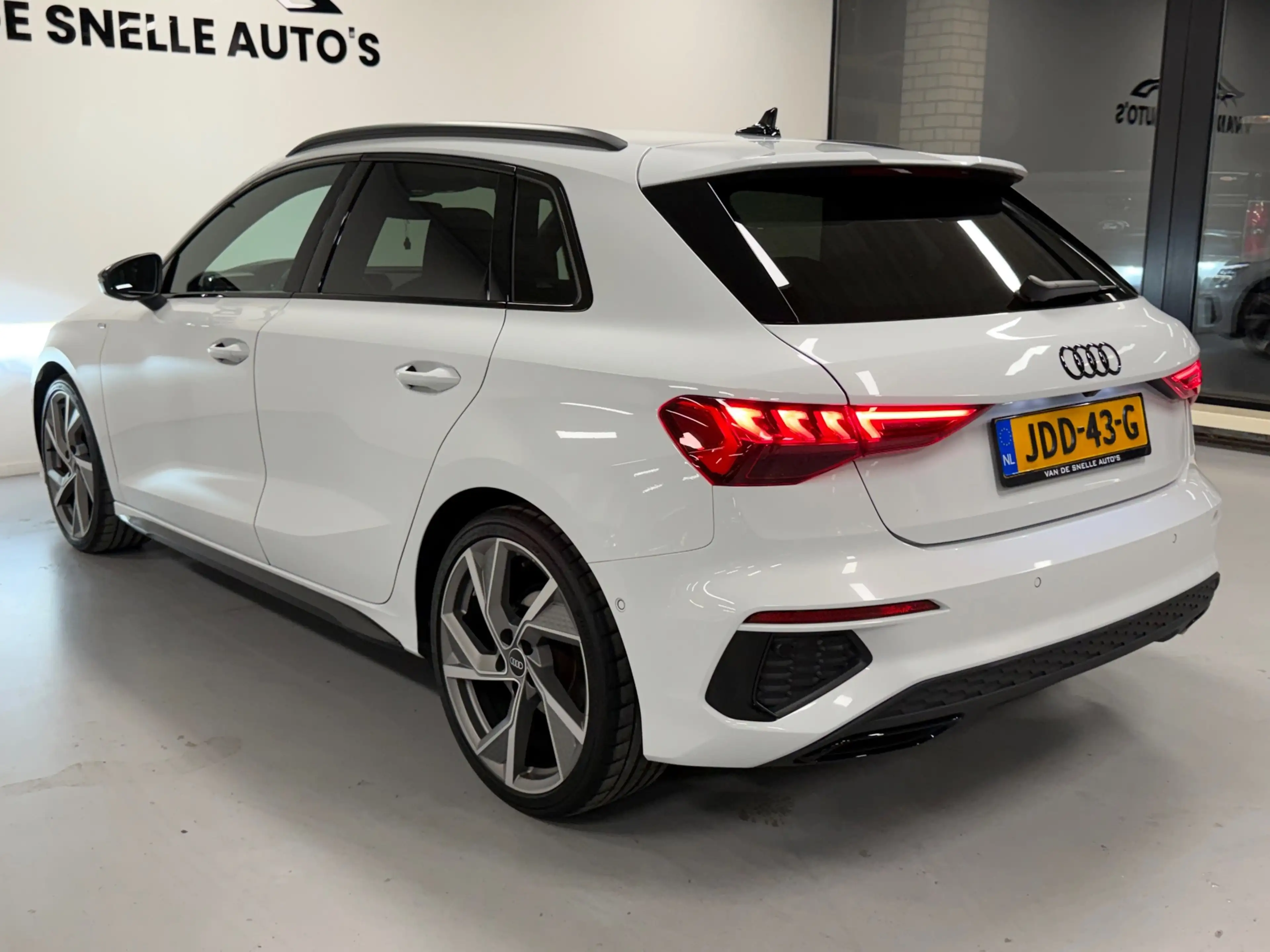 Audi A3 SPORTBACK 35 TFSI Pro Line — photo 7