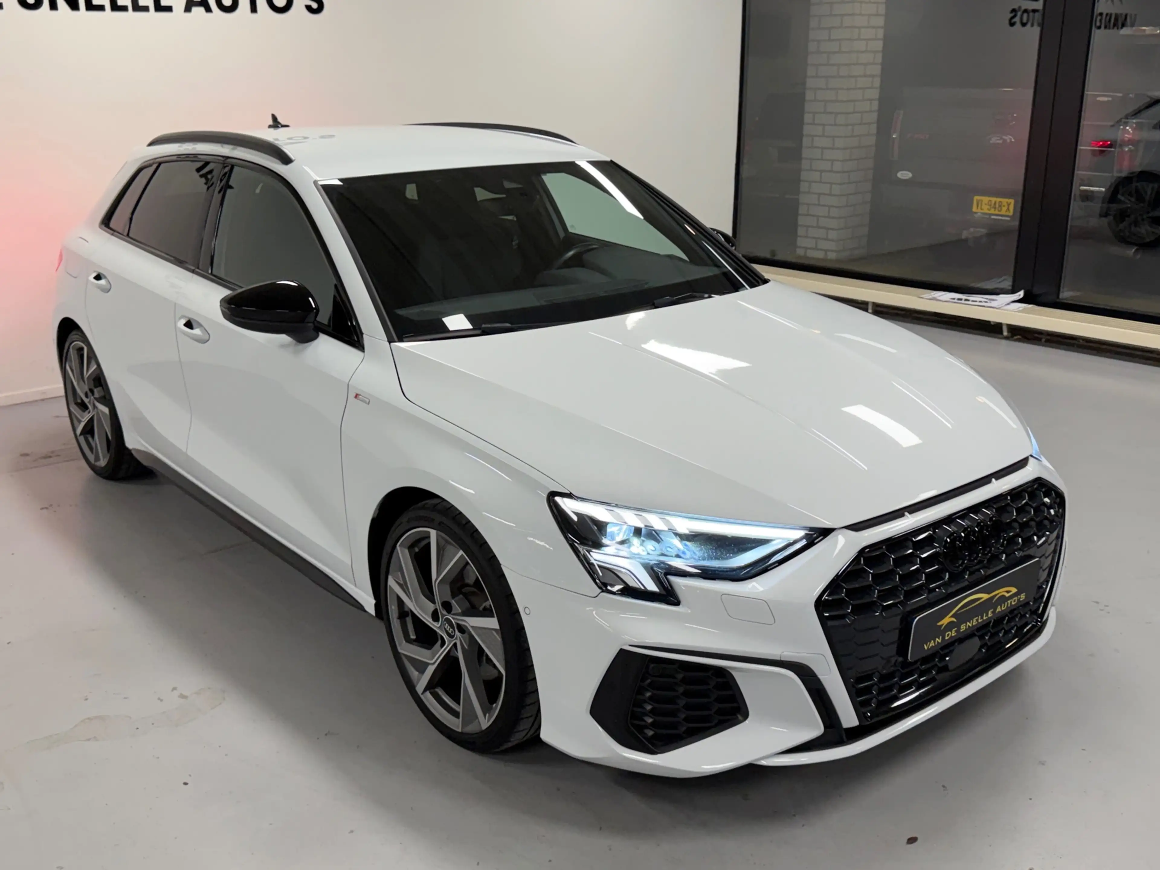 Audi A3 SPORTBACK 35 TFSI Pro Line — photo 4
